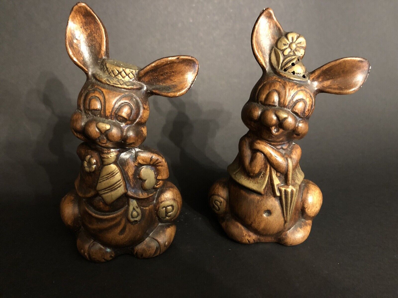 Vintage Rare Treasure Craft Salt & Pepper Shakers Rabbits Bunnies USA