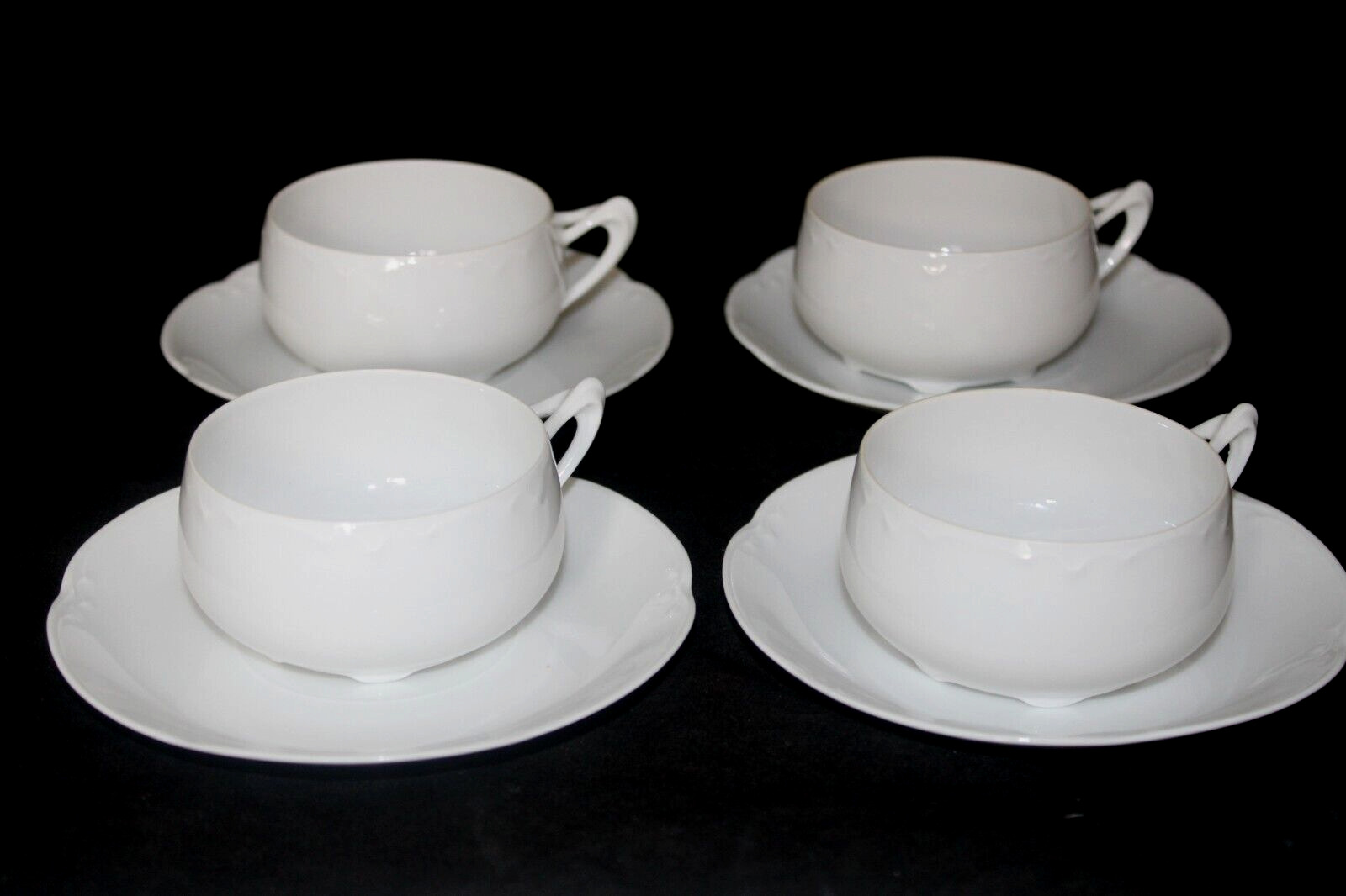 Vintage 4 White Hutschenreuther JHR Bavaria Alice Tea Coffee Cups Saucers