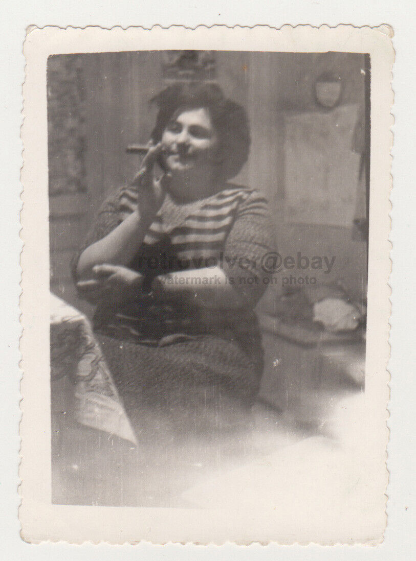 Pretty Cute Chubby Woman Smoking Tompus Lady Girl Unusual Snapshot Old Photo
