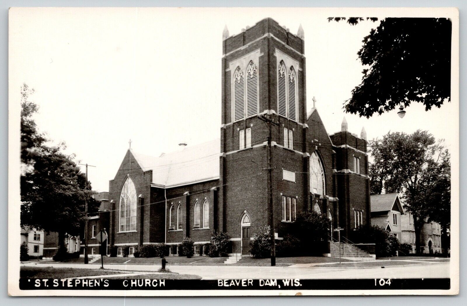 Beaver Dam Wisconsin~Saint Stephens Church~Neighborhood Block~Homes~1940s RPPC