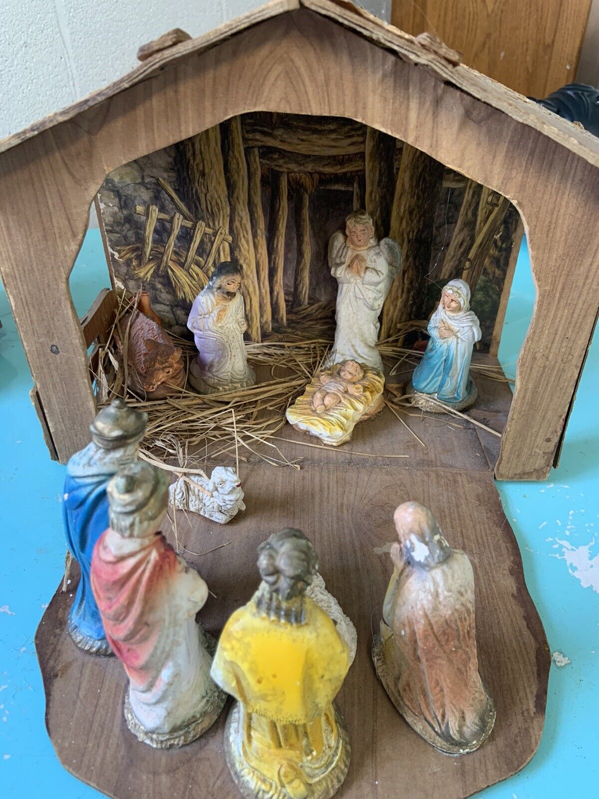MCM Folding Nativity Creche Chalk ware Vintage 12 Piece Paper Mache Figures