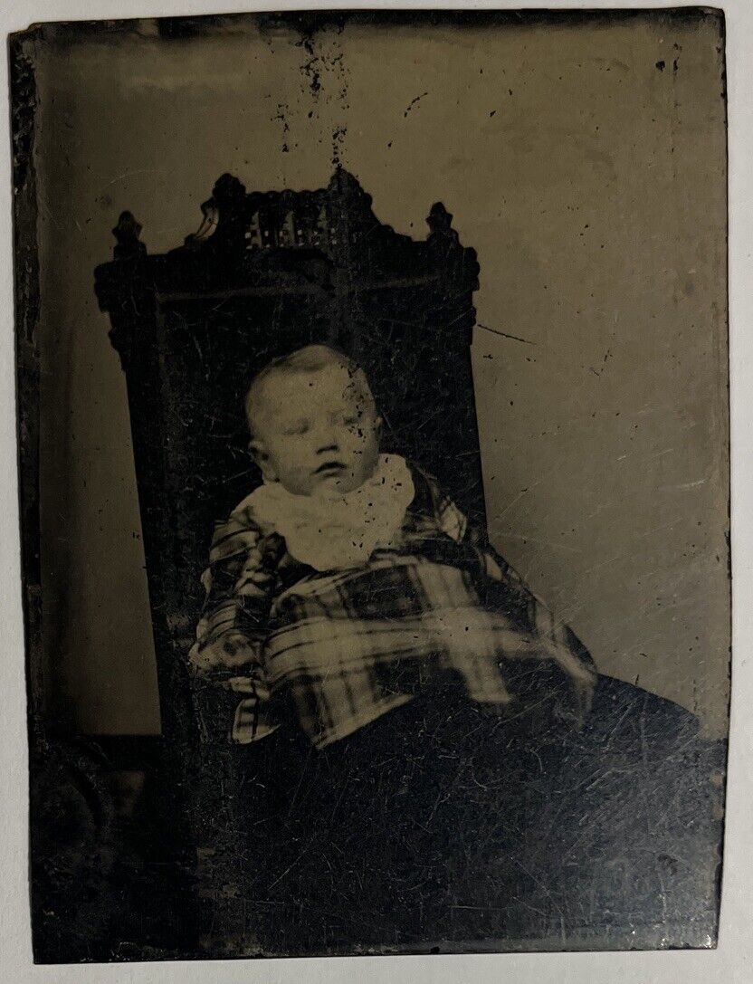 1/4 Post Mortem Infant Baby Tintype Photo 1860-70’s Death & Mourning Photography
