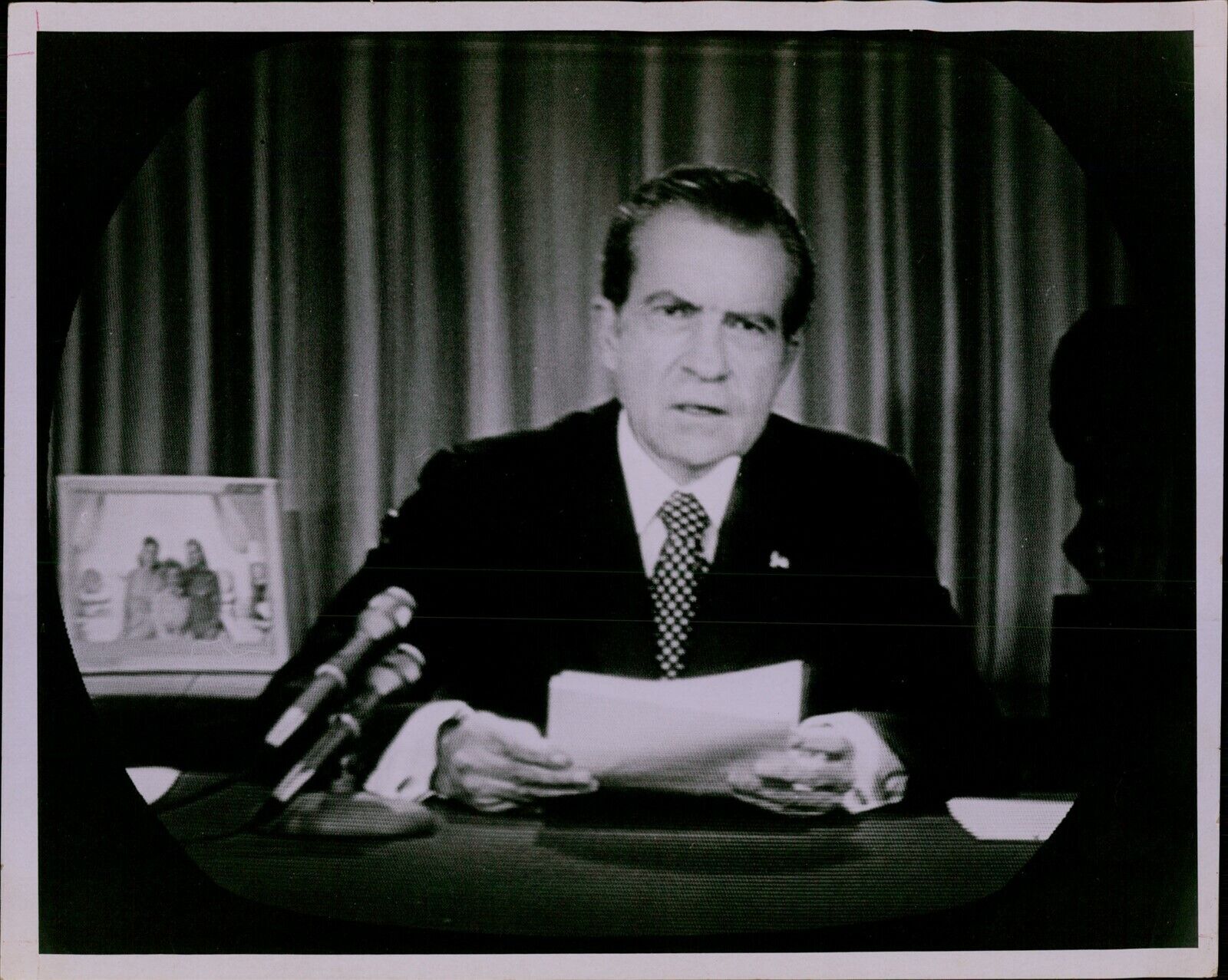 LG856 1974 Original Photo PRESIDENT RICHARD NIXON American Politician TV Speech