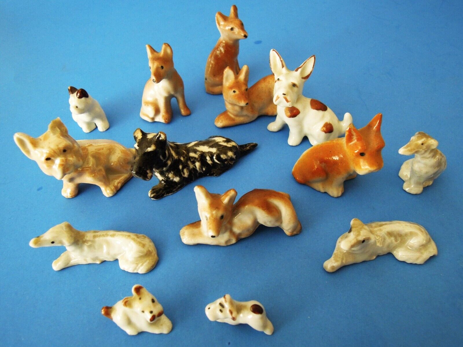 Vintage 1930,s  Miniture PORCELAIN DOG Figurines (Lot of 14 ) - Japan  Lot No. 4