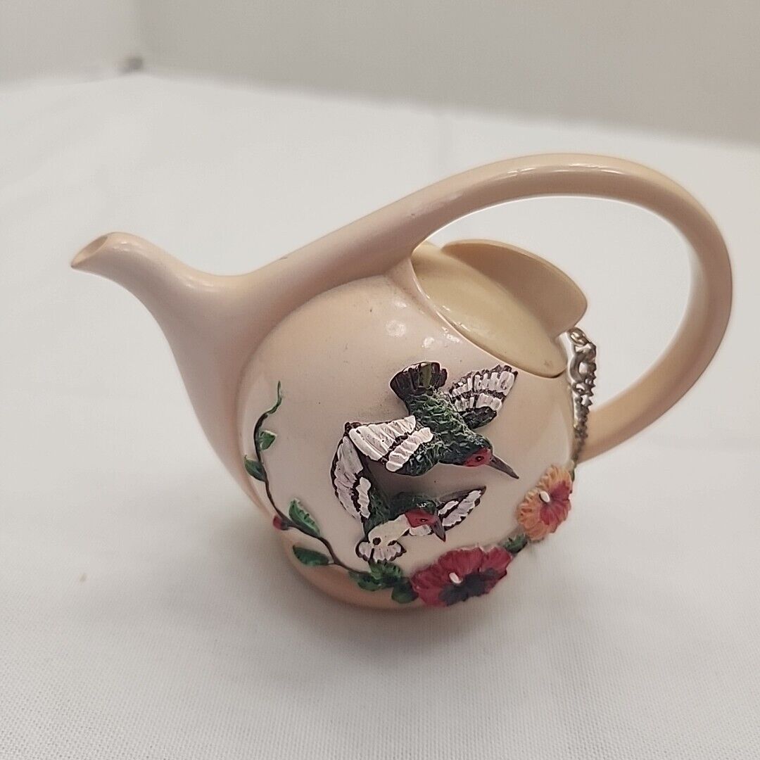 Vintage NINI English Tea Pot Miniature Quality Resin Figurine Hummingbird