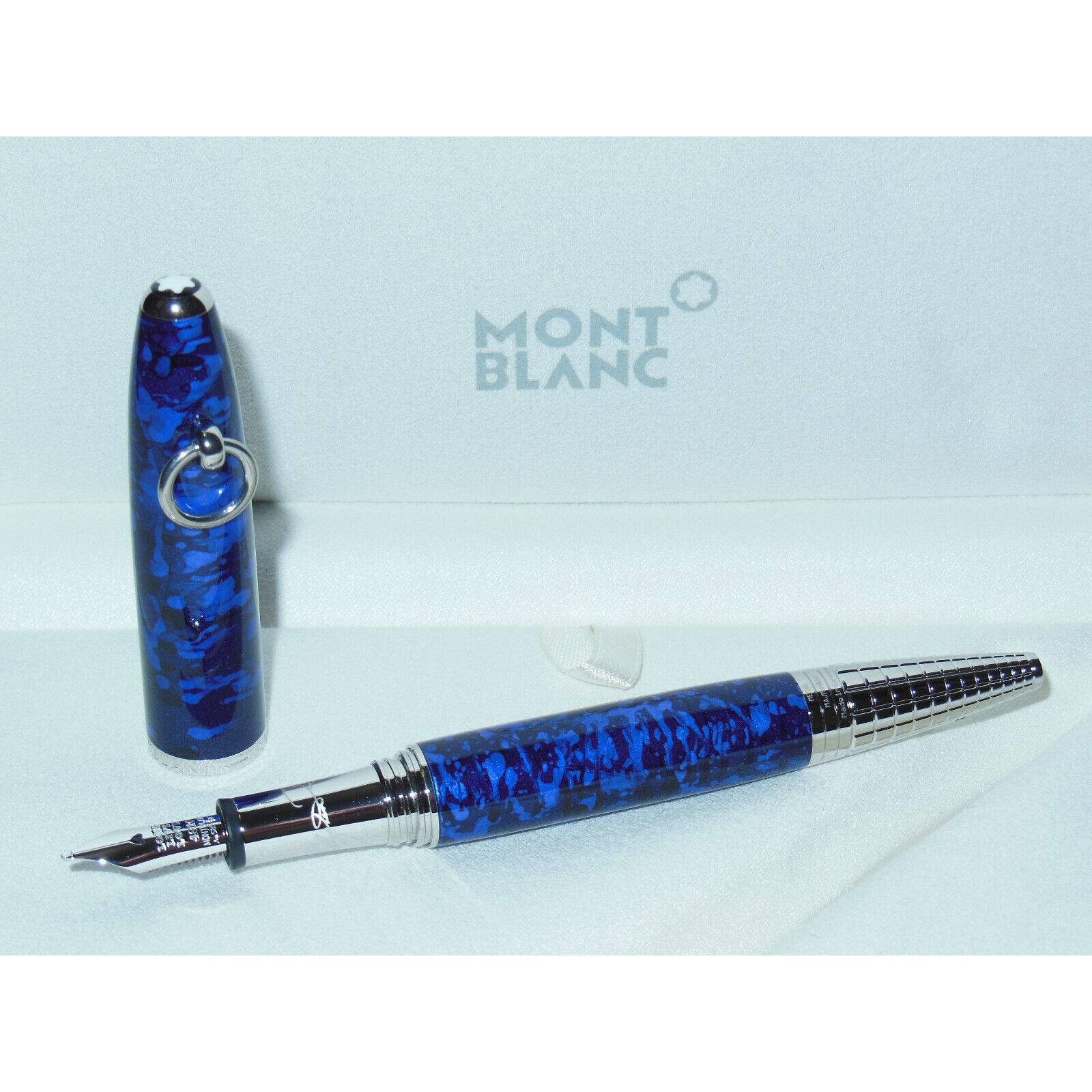 New Montblanc Muses Elizabeth Taylor Special Edition Fountain Pen EF 125501-EF