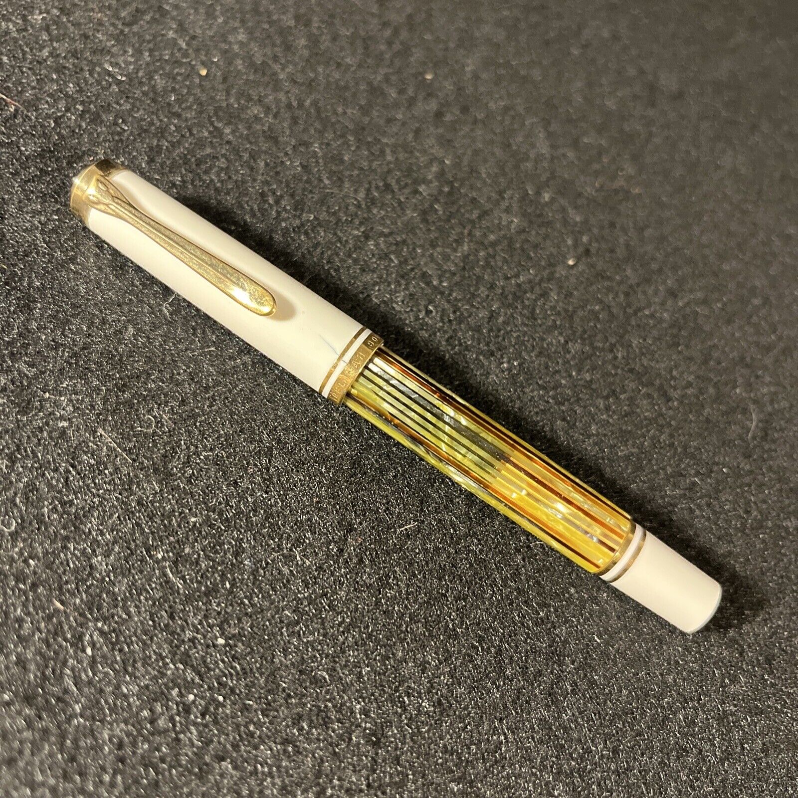 Vintage Pelikan M400 Souveran White Schildpatt Fountain Pen W Gold Plated Nib