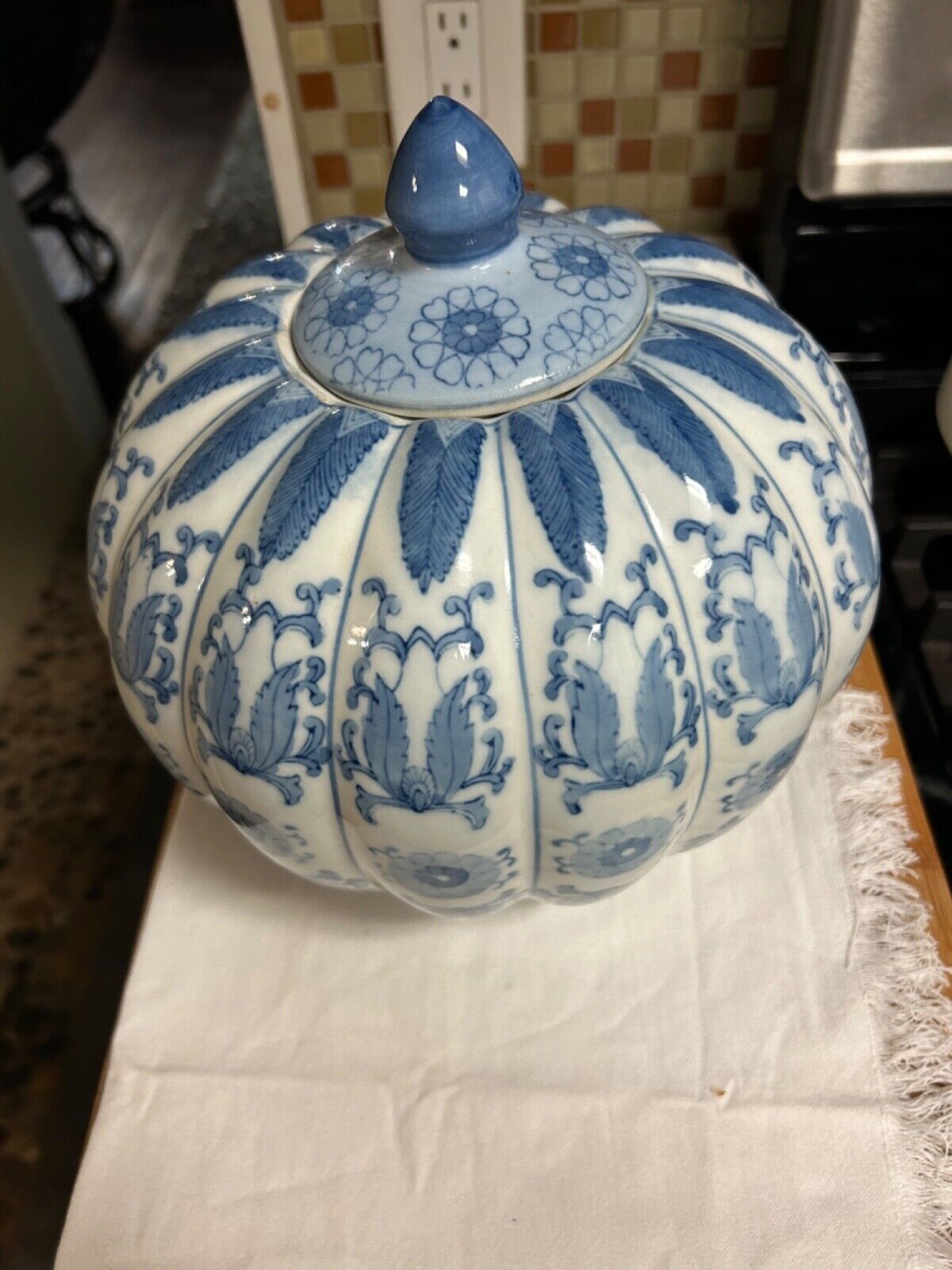 Vintage Chinese Jar With LID WHITE BLUE PUMPKIN SHAPE PORCELAIN
