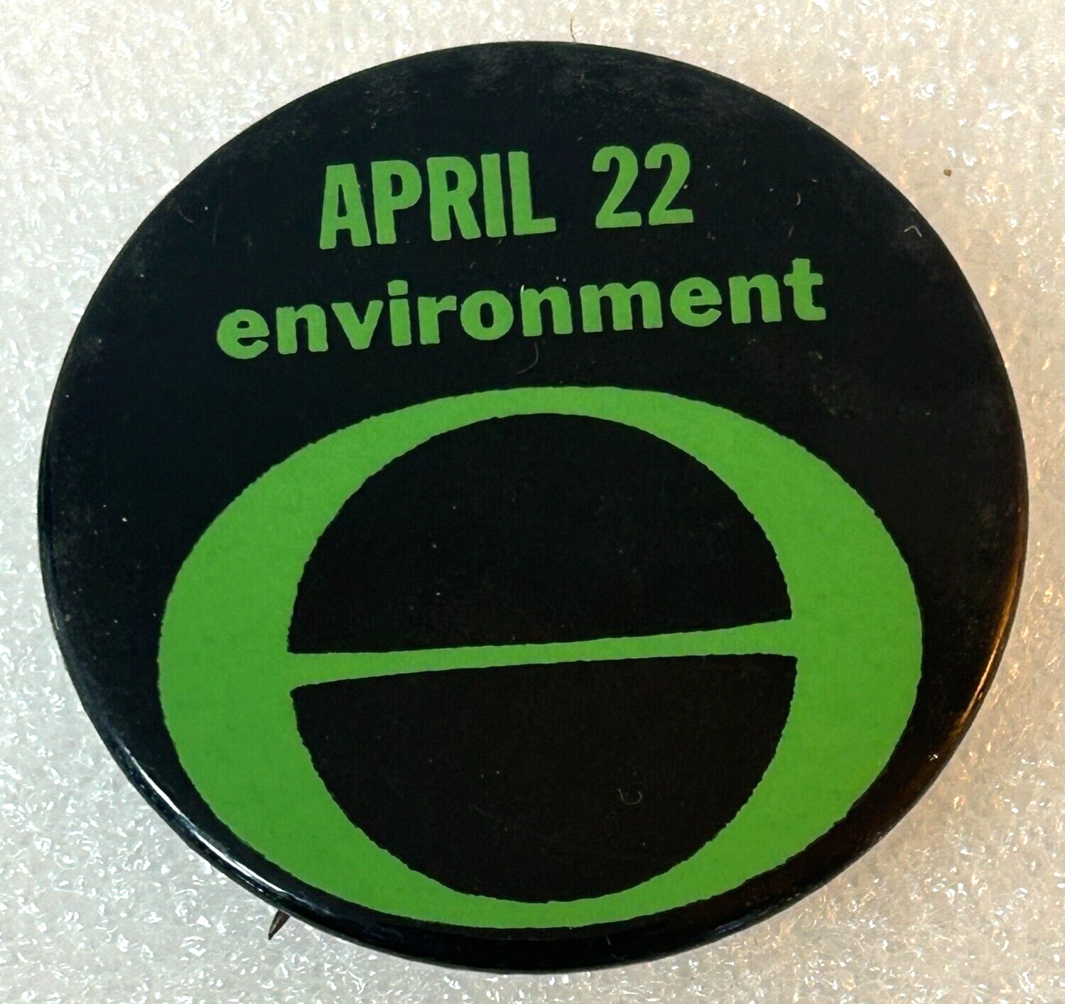 Vintage 1970 First Earth Day April 22 Environment Pinback Pin Button
