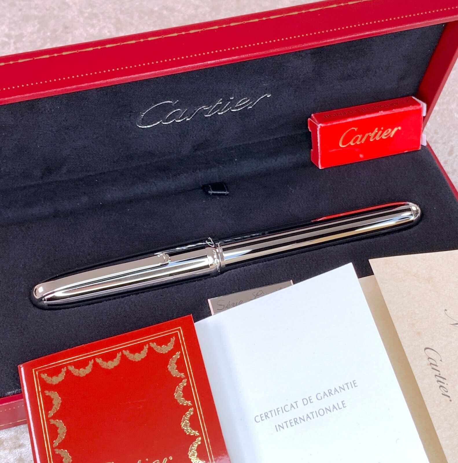 Cartier Fountain Pen Louis Limited Edition Platinum Black Enamel Stripe w/Case