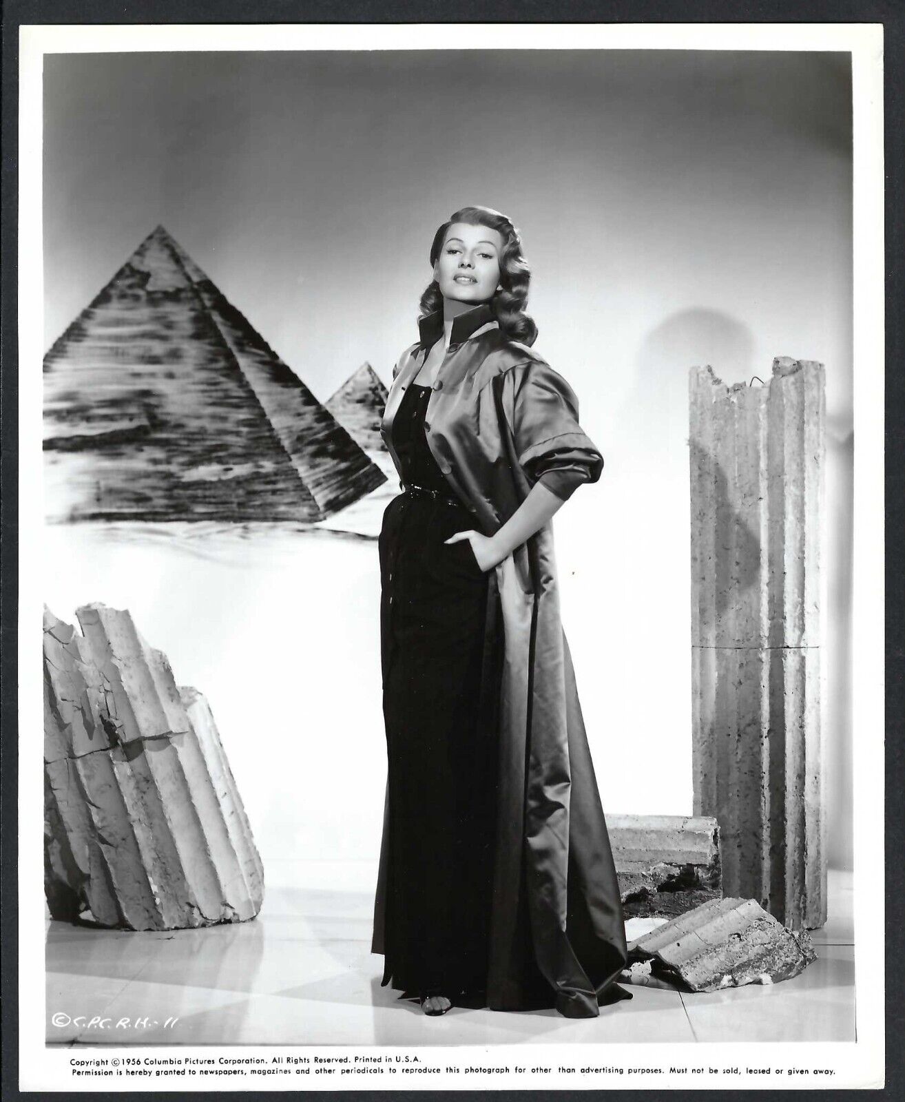 HOLLYWOOD ACTRESS RITA HAYWORTH VINTAGE 1956 ORIGINAL PHOTO
