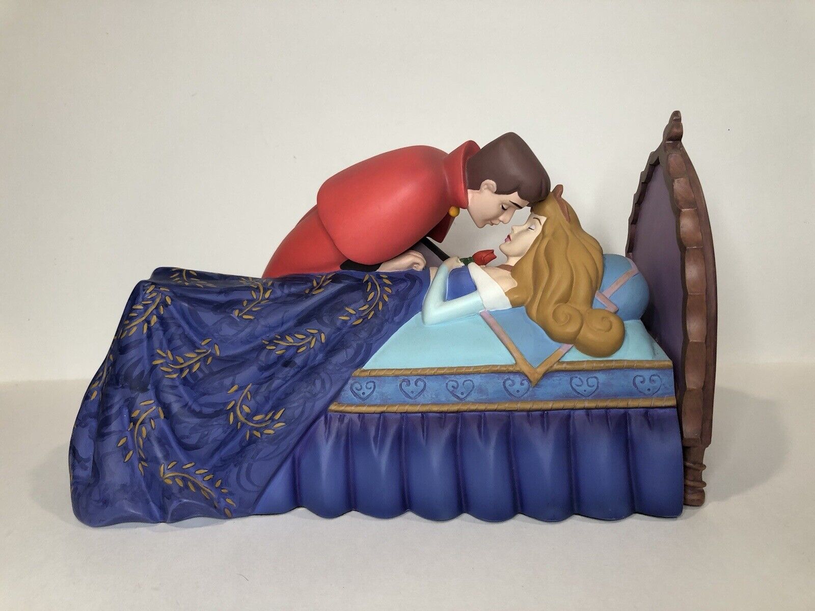 Disney Sleeping Beauty & Prince Phillip Music Figural Scene 40th Figurine Statue