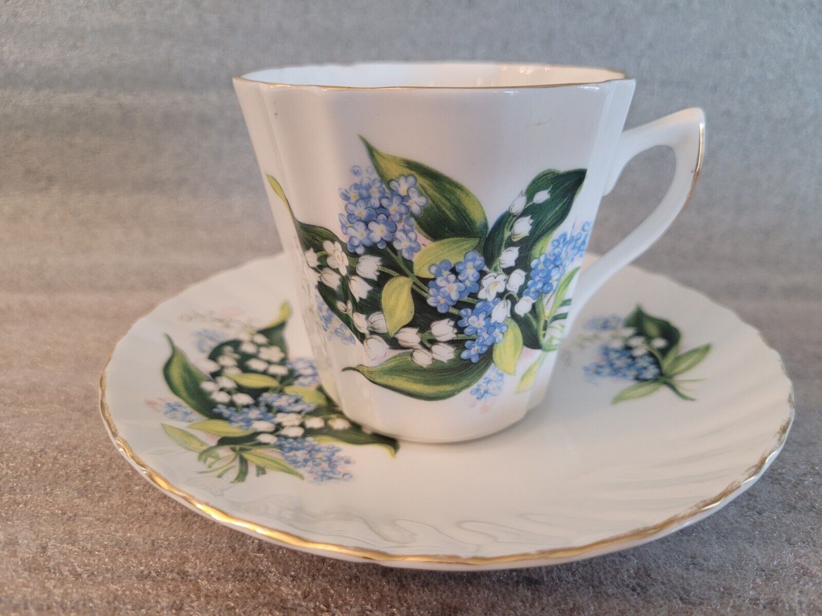 Vtg ROYAL DOVER England LILY OF THE VALLEY CUP & SAUCER
