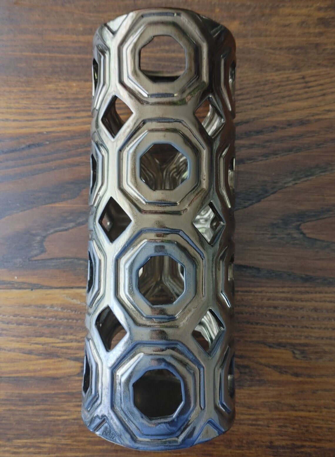 Tall Ornate Cylinder Three Hands Corp