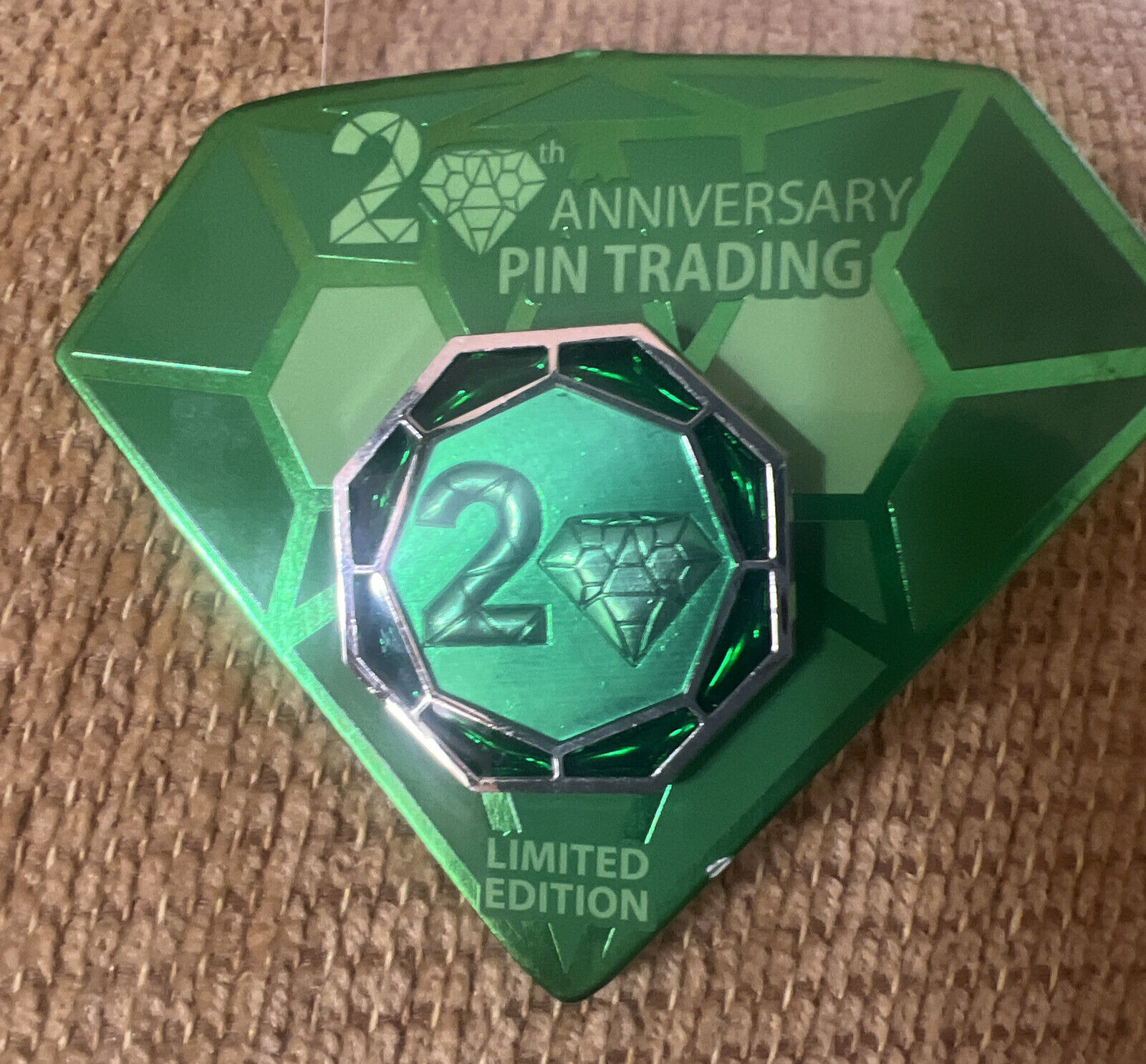 Disney Pin Trading 20th Anniversary Pin Emerald Green Gem Countdown Pin -NEW