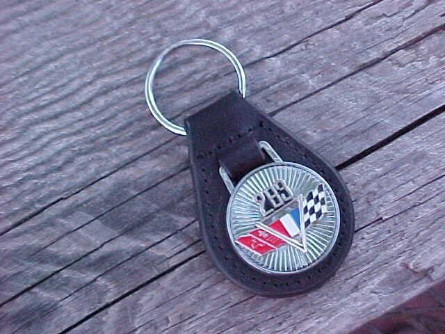 1960s CHEVY 283 FLAGS LEATHER KEY FOB VINTAGE NOS CUSTOM-MADE BRILLIANT KEYCHAIN