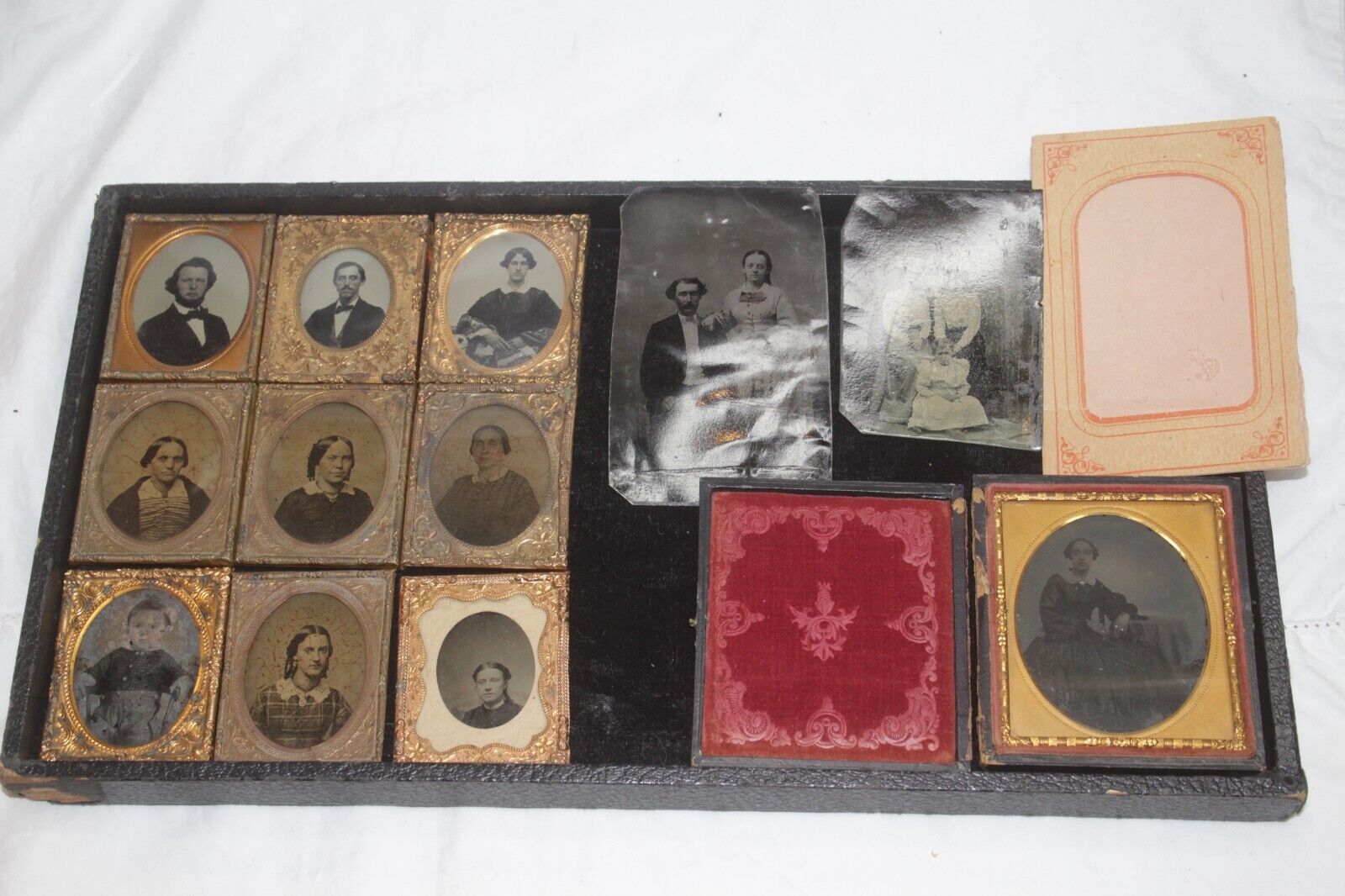 Lot of 12 - Daguerreotype ? Ambrotypes ?  &  Tintype photos . Tray not included.