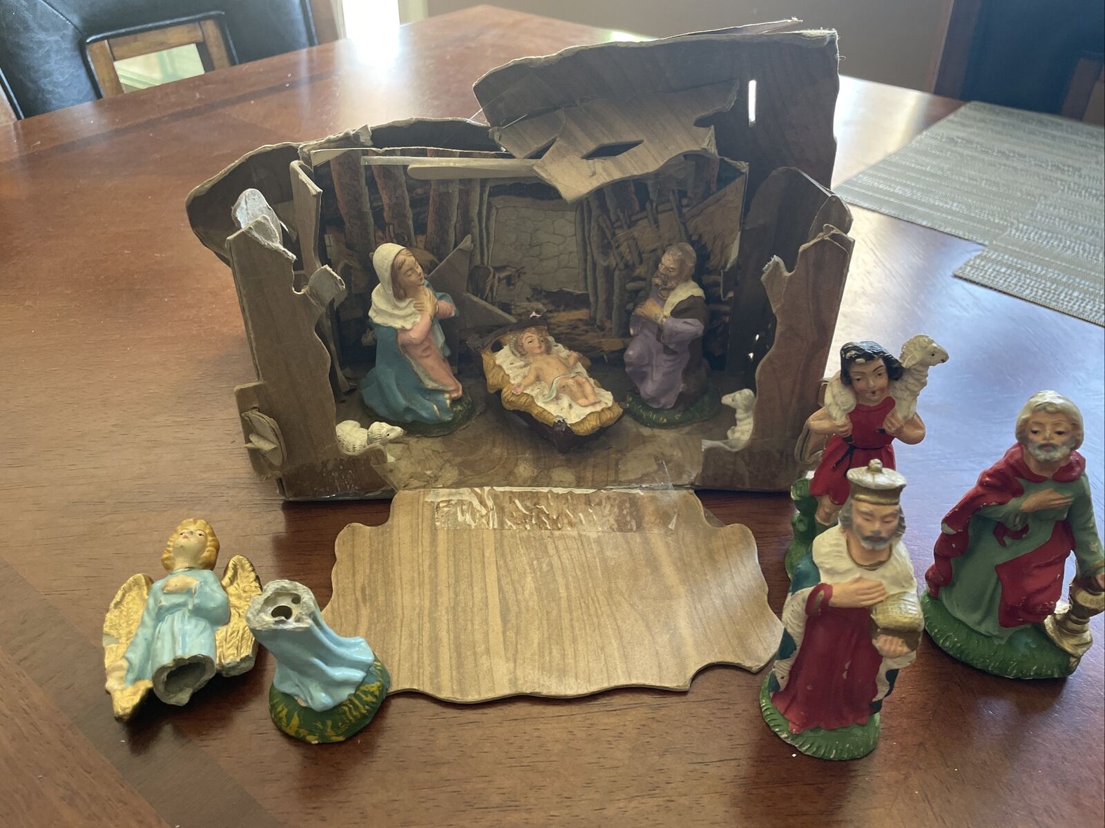 Vintage Nativity Scene Hand Painted Italy  Figures