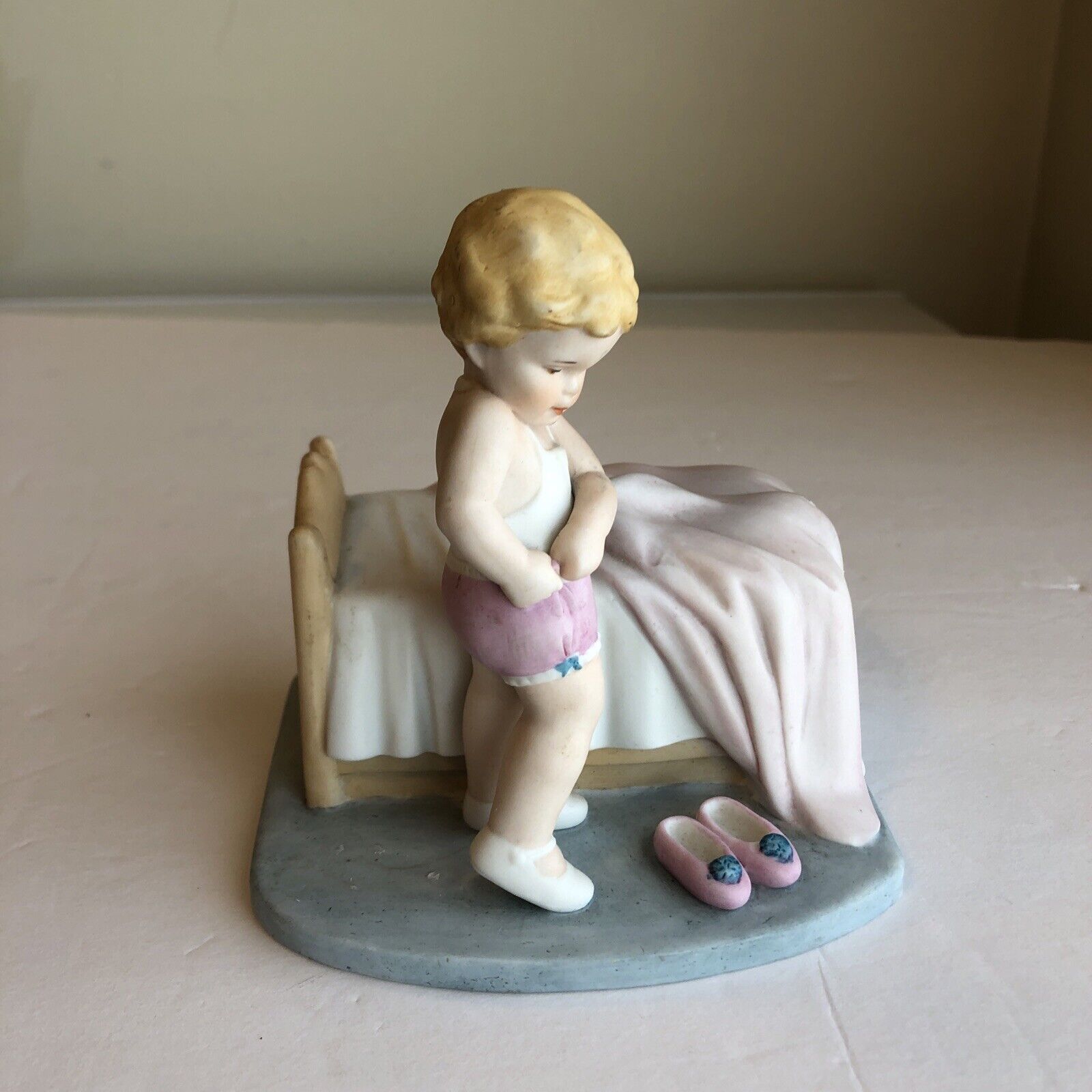 1985 Bessie Pease Gutmann Limited Edition Figurine Just A Little Bit Independent