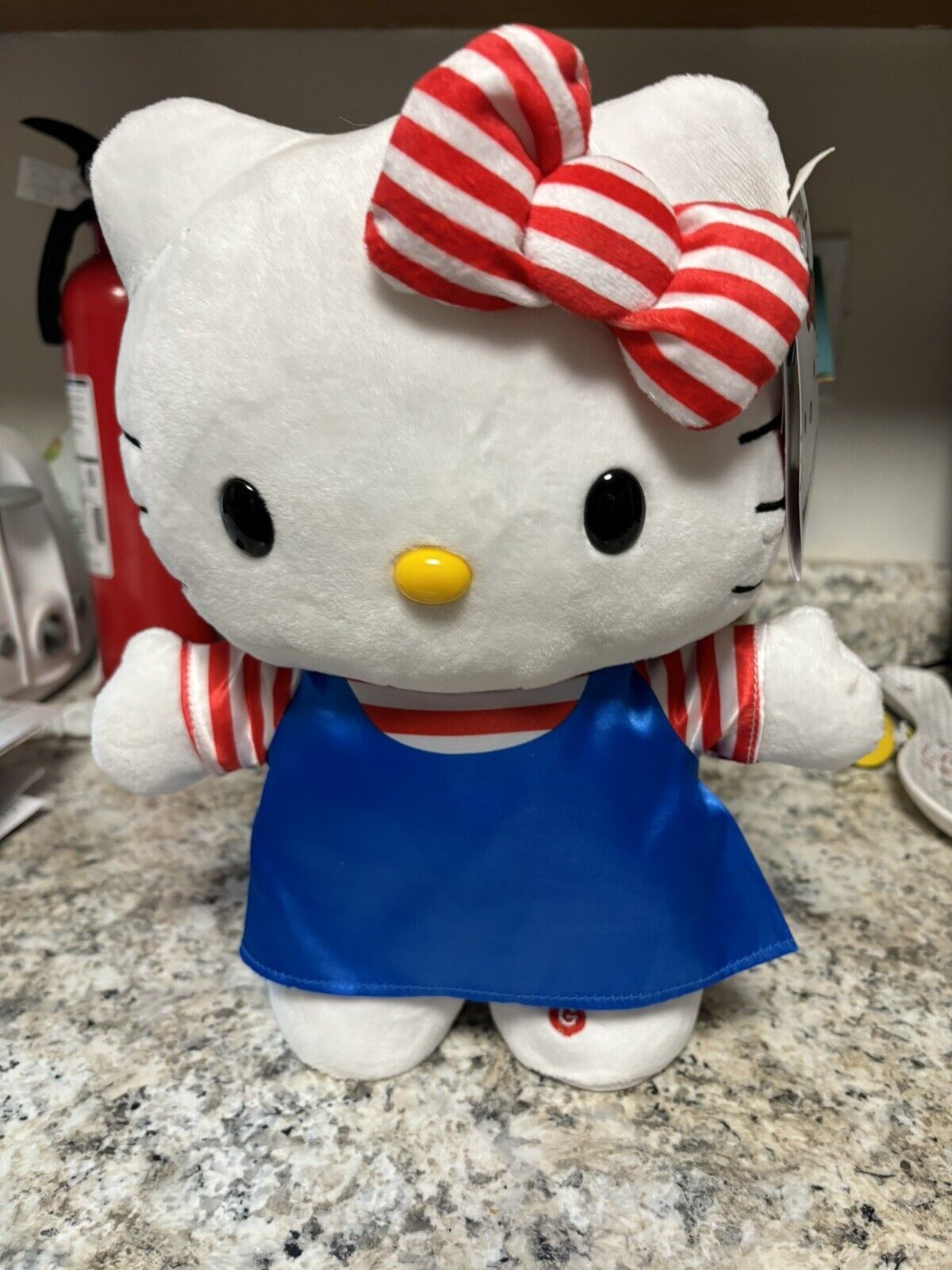 Hello Kitty Patriotic Musical Side Stepper/Greeter