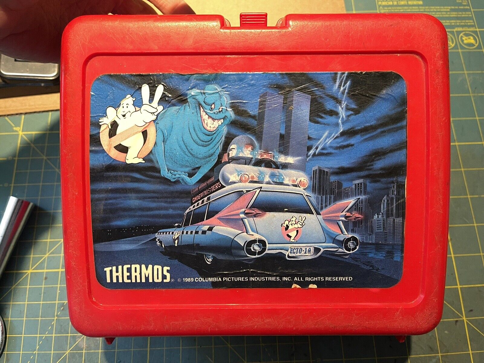 Vintage real Ghostbusters 2 lunchbox - Twin Towers in background 1989