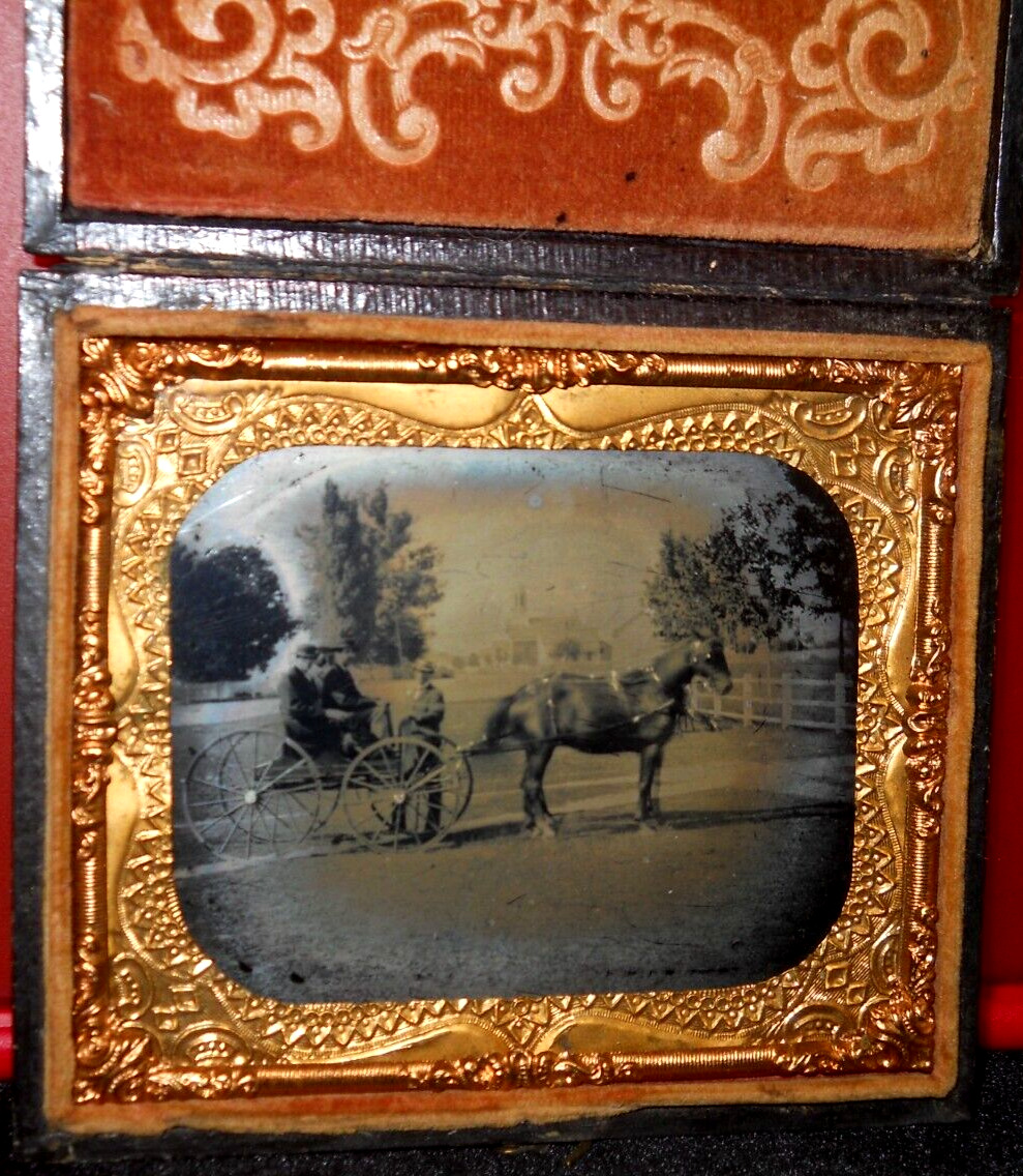 Very Rare 1/6th size Ruby Ambrotype outdoor scene in full case