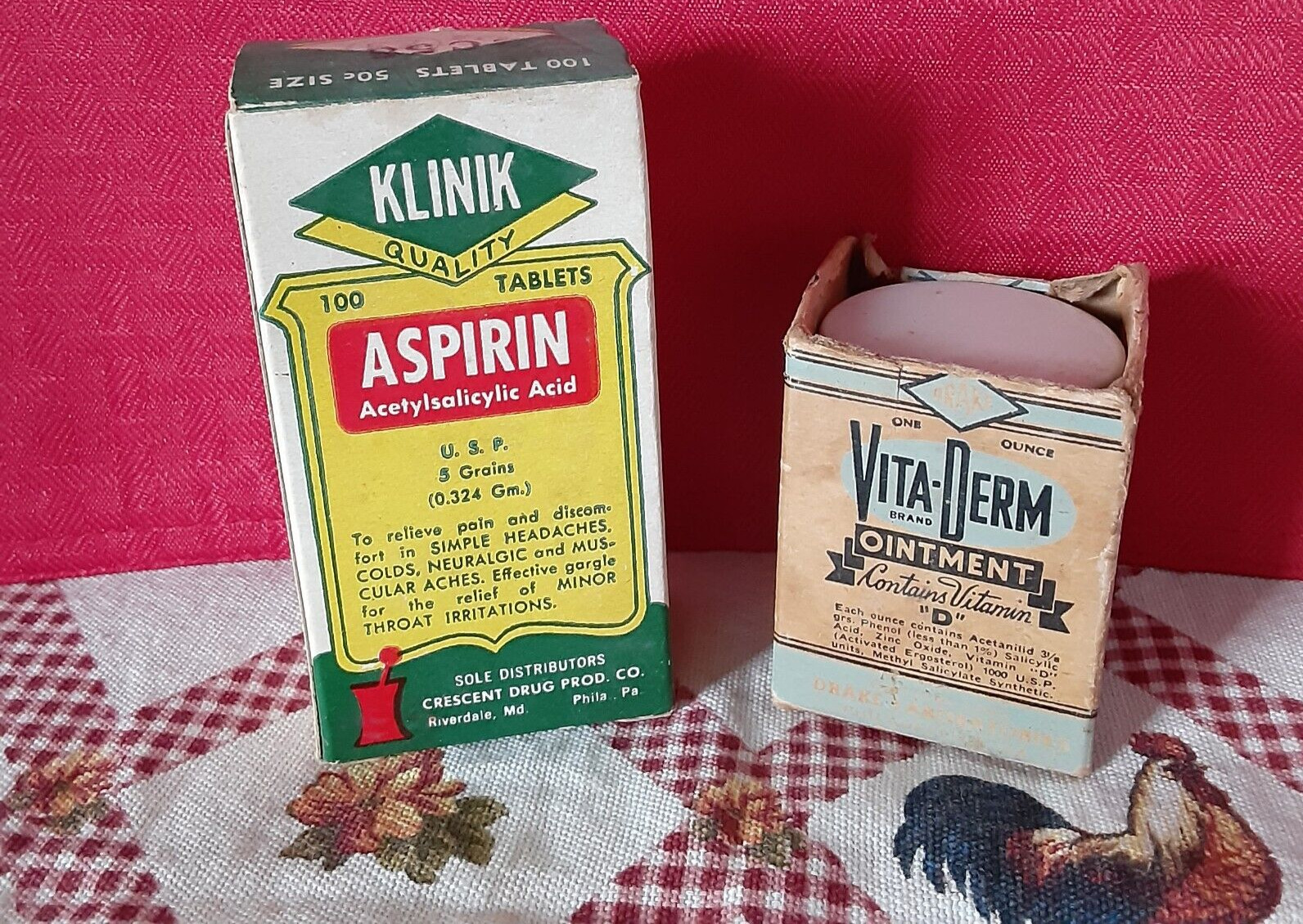 Vintage Klinik Aspirin New in Box Vita-Derm Ointment Theater TV Props Display