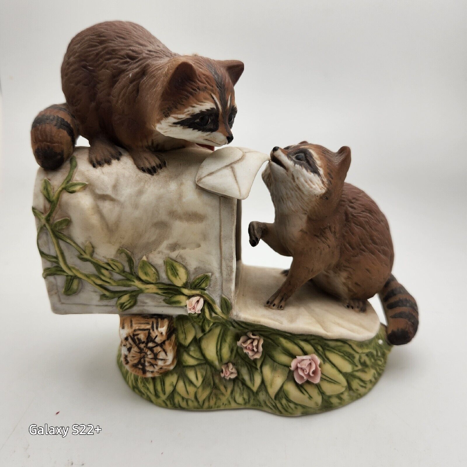 Vintage 1987 raccoon mailbox Masterpiece porcelain HOMCO Country 