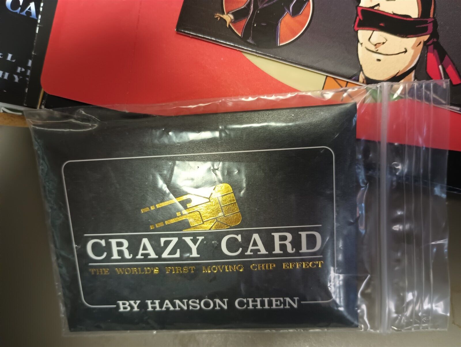 Crazy Card by Hanson Chien A STUNNING visual Move the Chip on a Credit Card