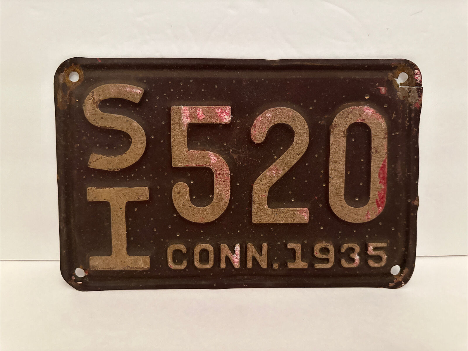 1935 Connecticut license plate - SI 520, Nice Original