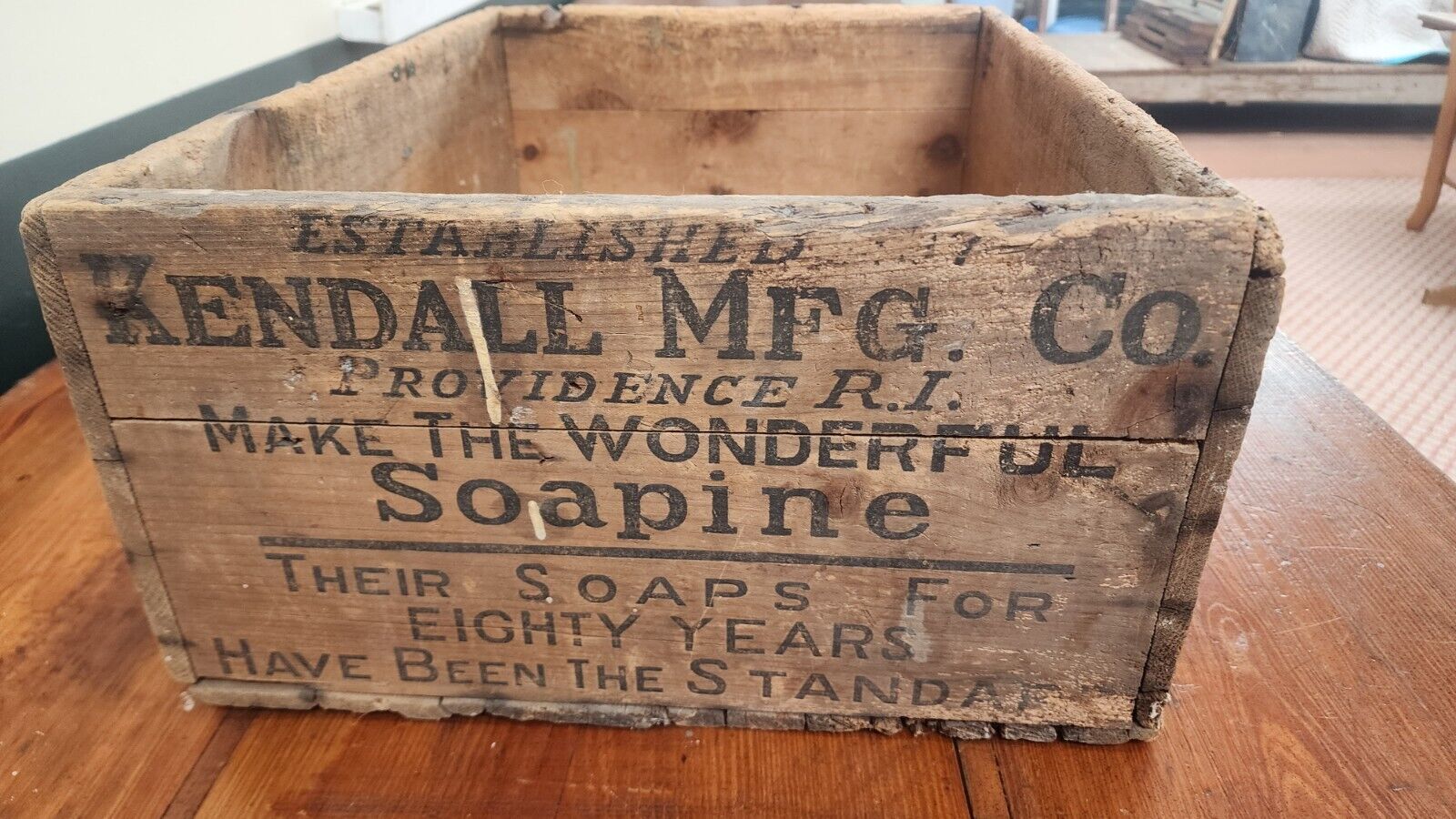 ANTIQUE SOAPINE FRENCH LAUNDRY SOAP PROVIDENCE R.I. U.S.A. KENDALL CO. PRIMITIVE