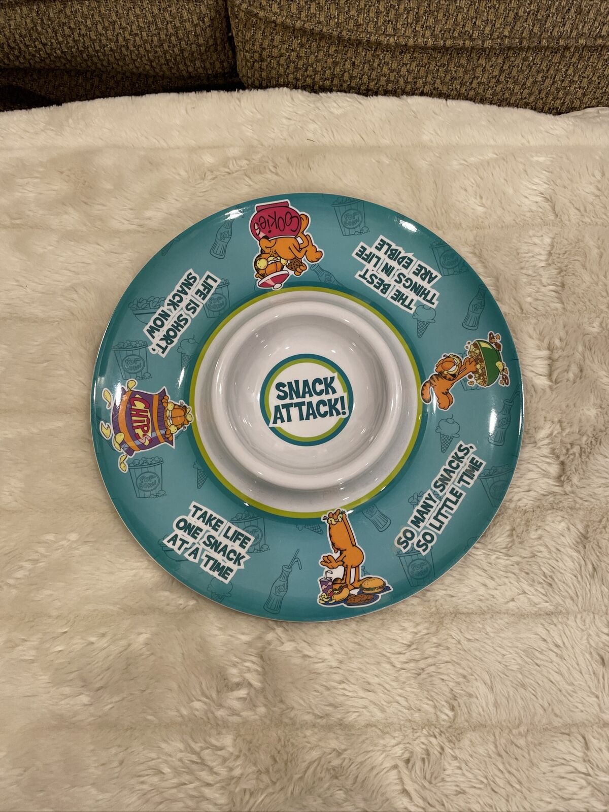 Garfield chip and dip plate