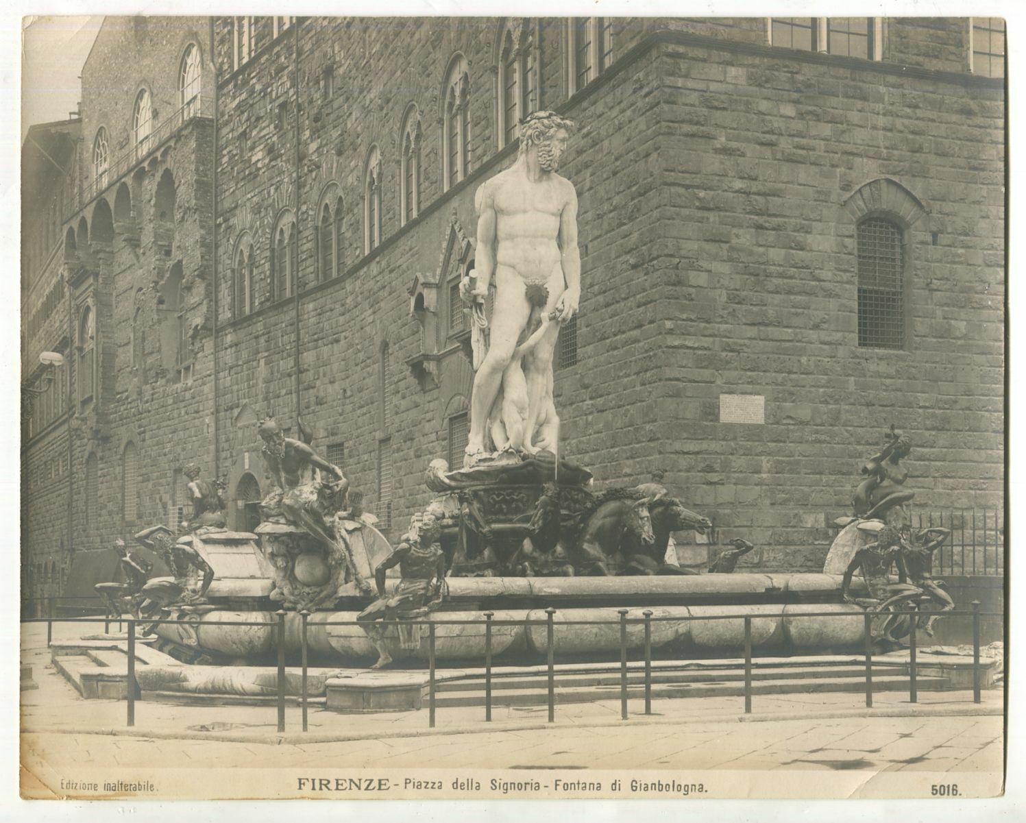 Italy, Neptune\'s Fountain in Florence, old photo before 1920