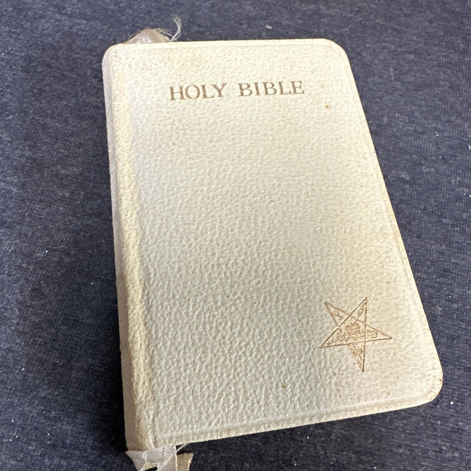 1935 Holy Bible Oxford University Press White Masonic Eastern Star Bible