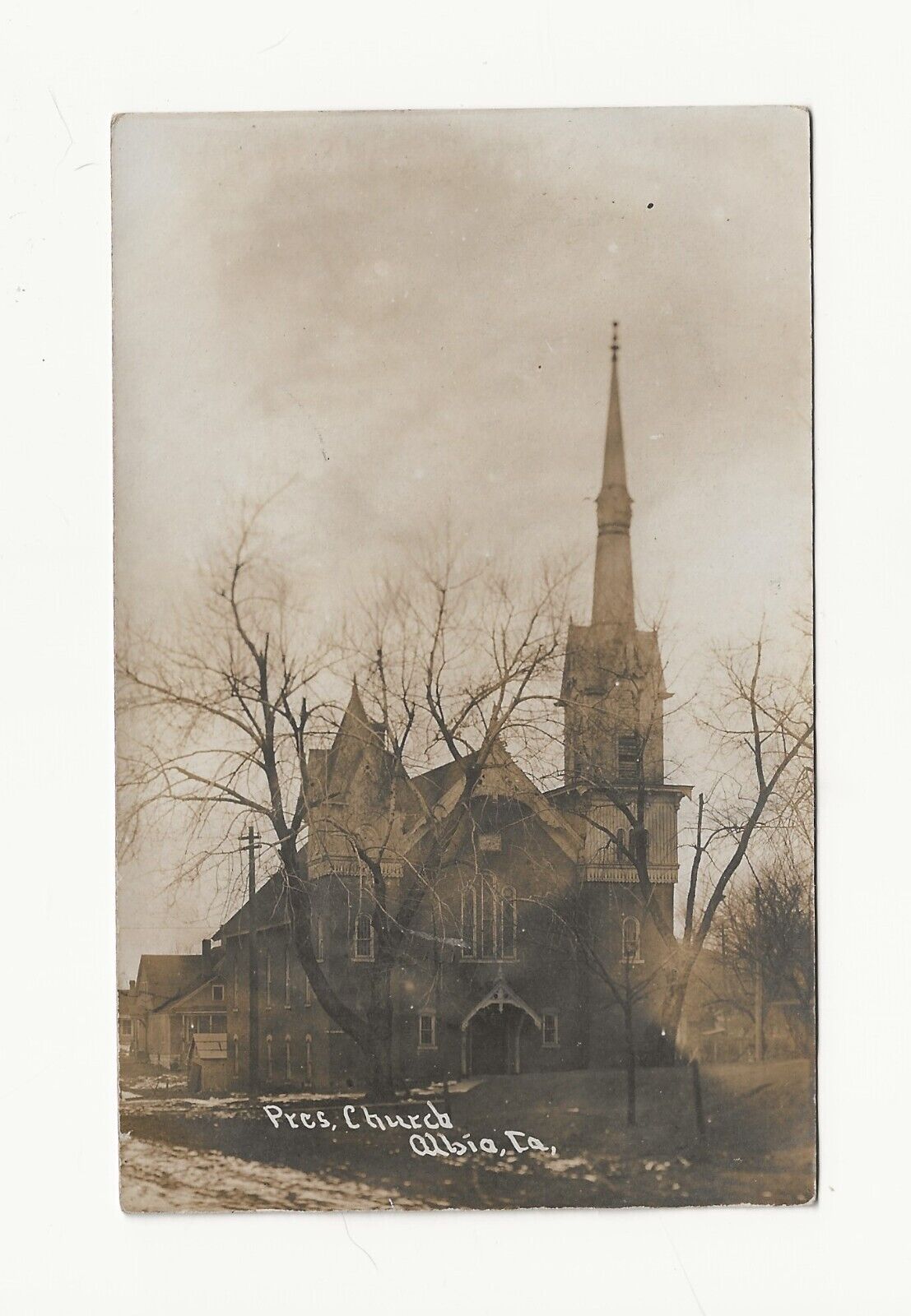 Vintage Postcard ** RPPC OF PRESBYTERIAN CHURCH * ALBIA IA * IOWA * 1908