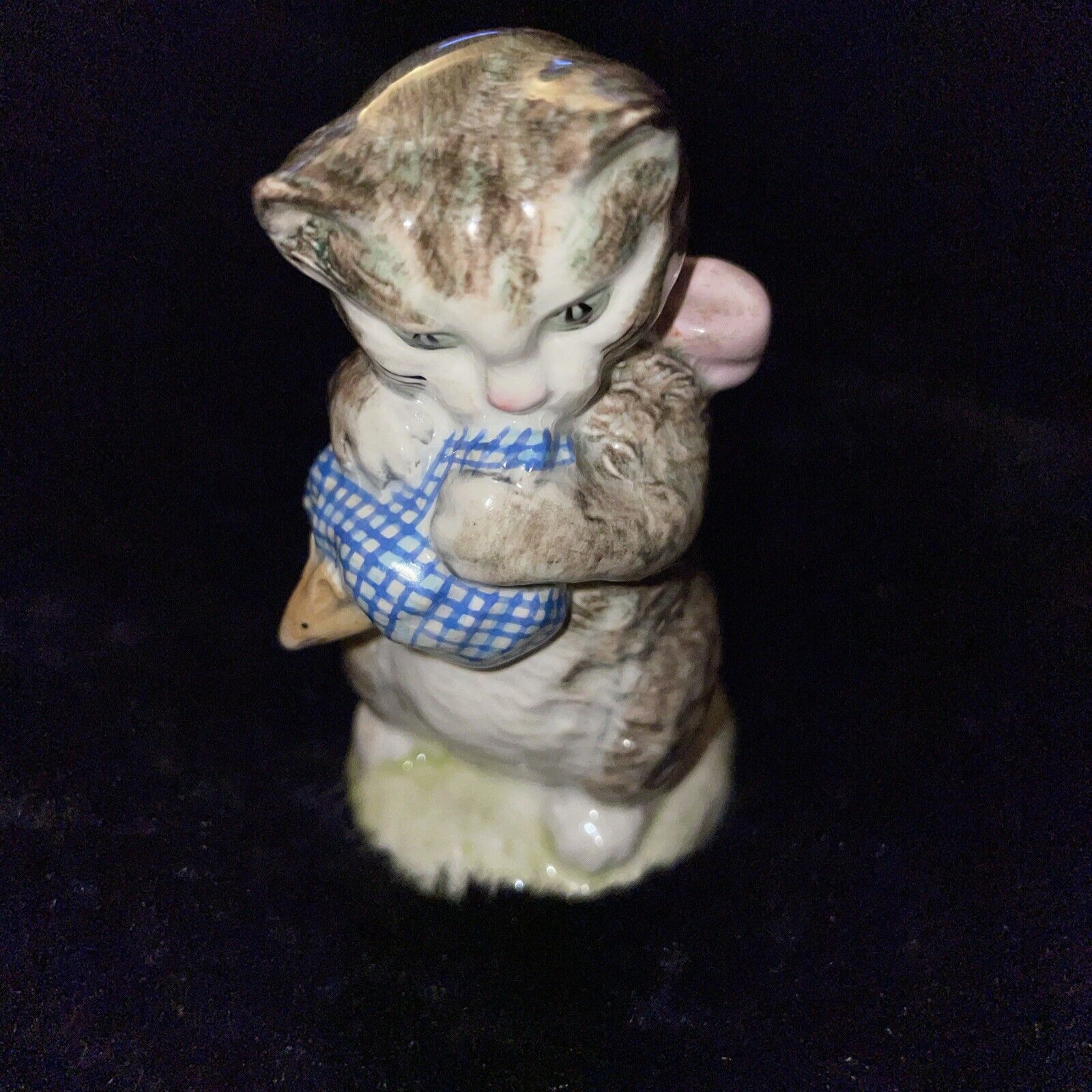 Vintage Beswick England Beatrix Potter Miss Moppet Figurine Oval Gold BP2A Chip