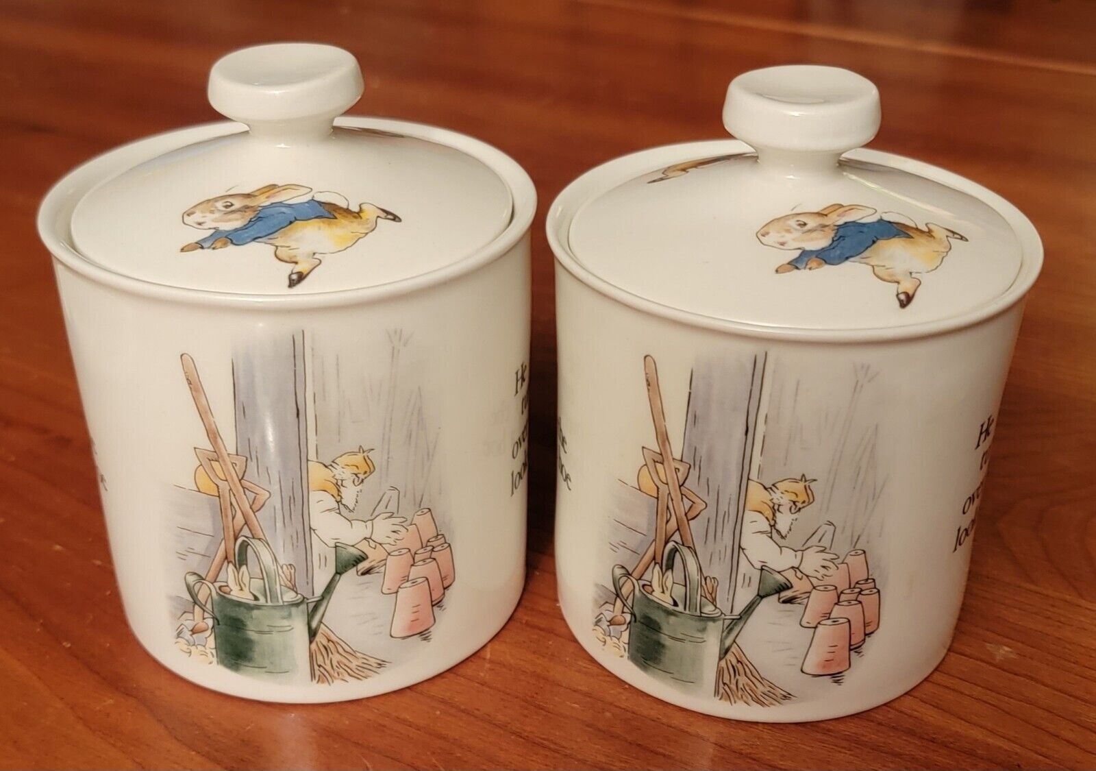 Wedgwood Peter Rabbit Honey Pot or Candy Jar(s) w Lid  Noise of a Hoe  Excellent