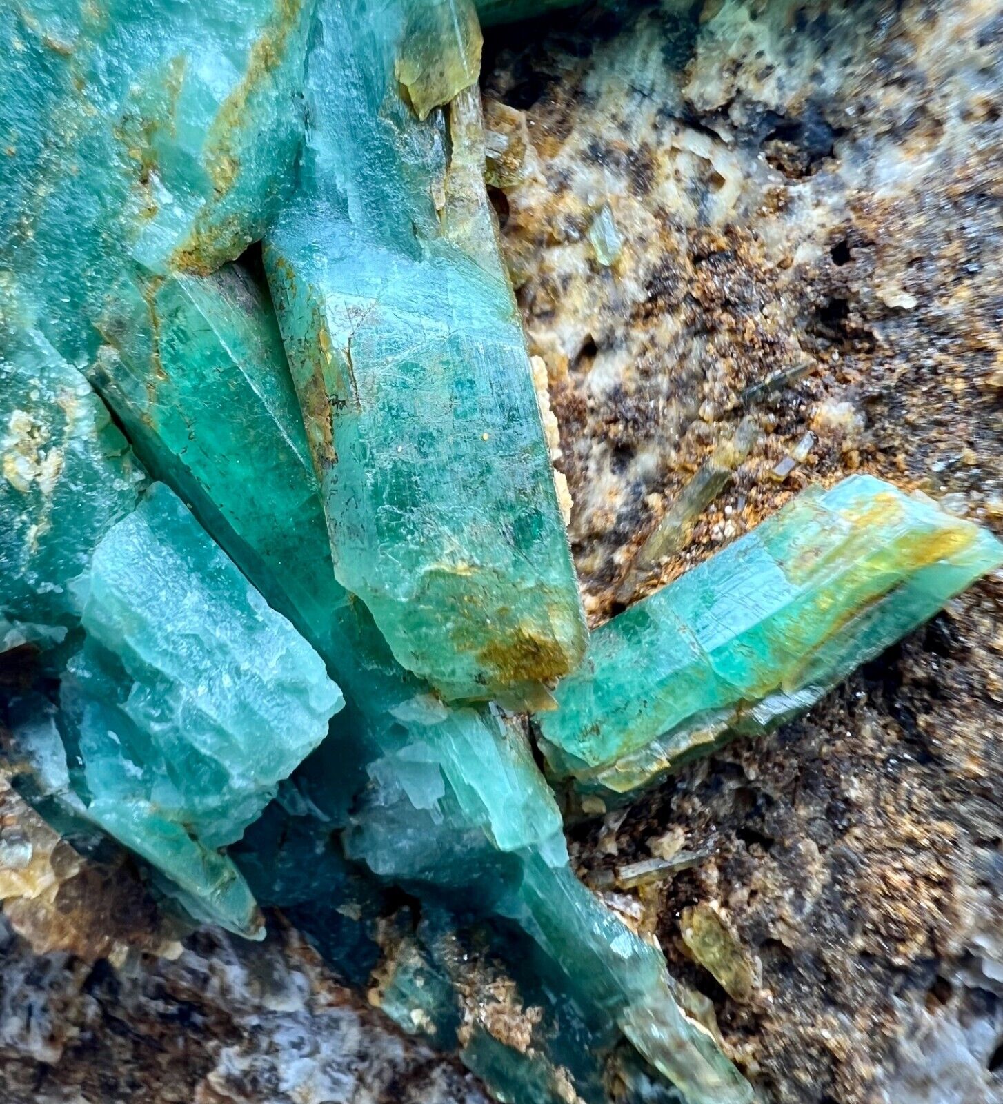 Top Green Very Beautiful Emerald Crystal On Matrix.AFG 330 GM.