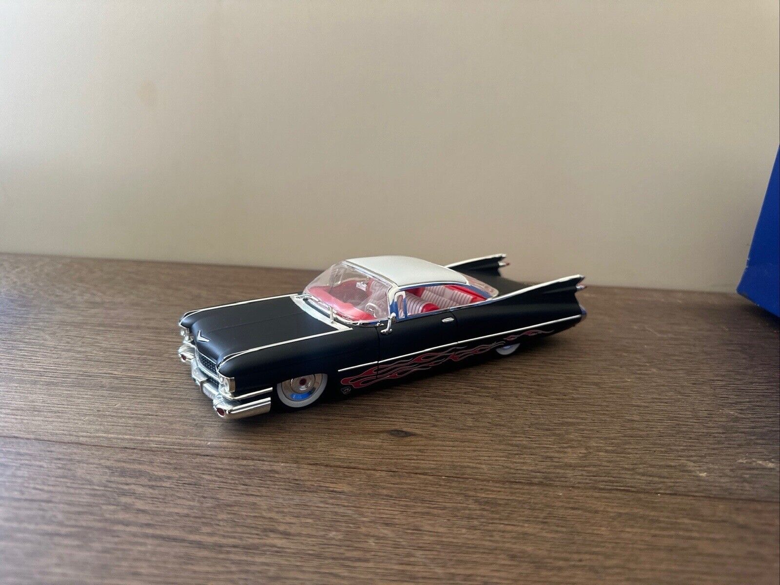 Jada Toys 50660-9 1959 Cadillac Deville Red Black 1:24 Diecast Vehicle Car Toy