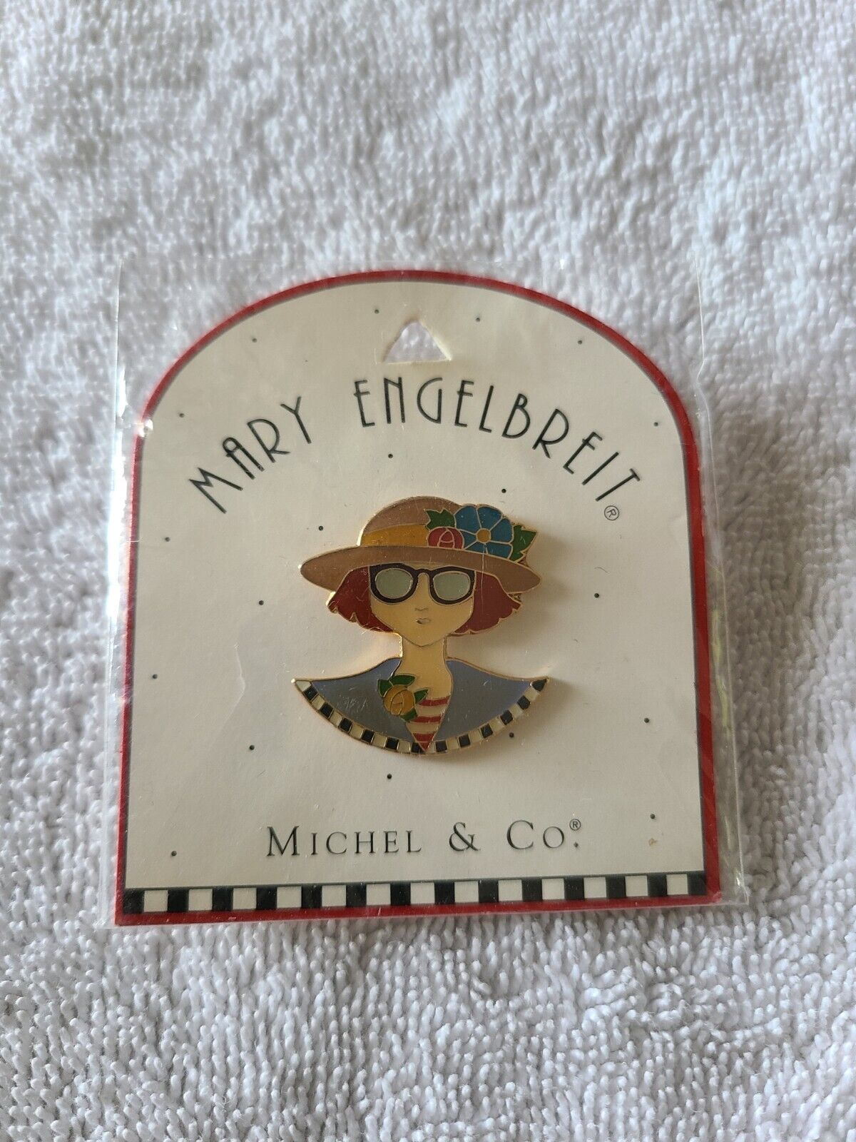 NEW ENAMEL MARY ENGELBREIT HAT/LAPEL PIN GIRL WITH GLASSES MICHEL & CO.