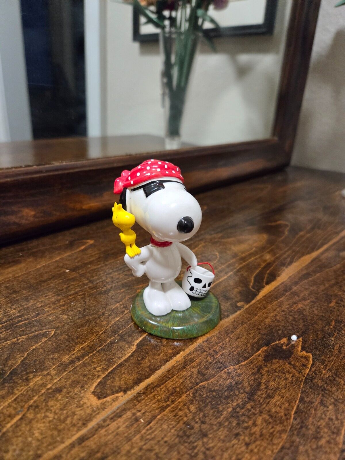 Snoopy the pirate vintage figurine #800084