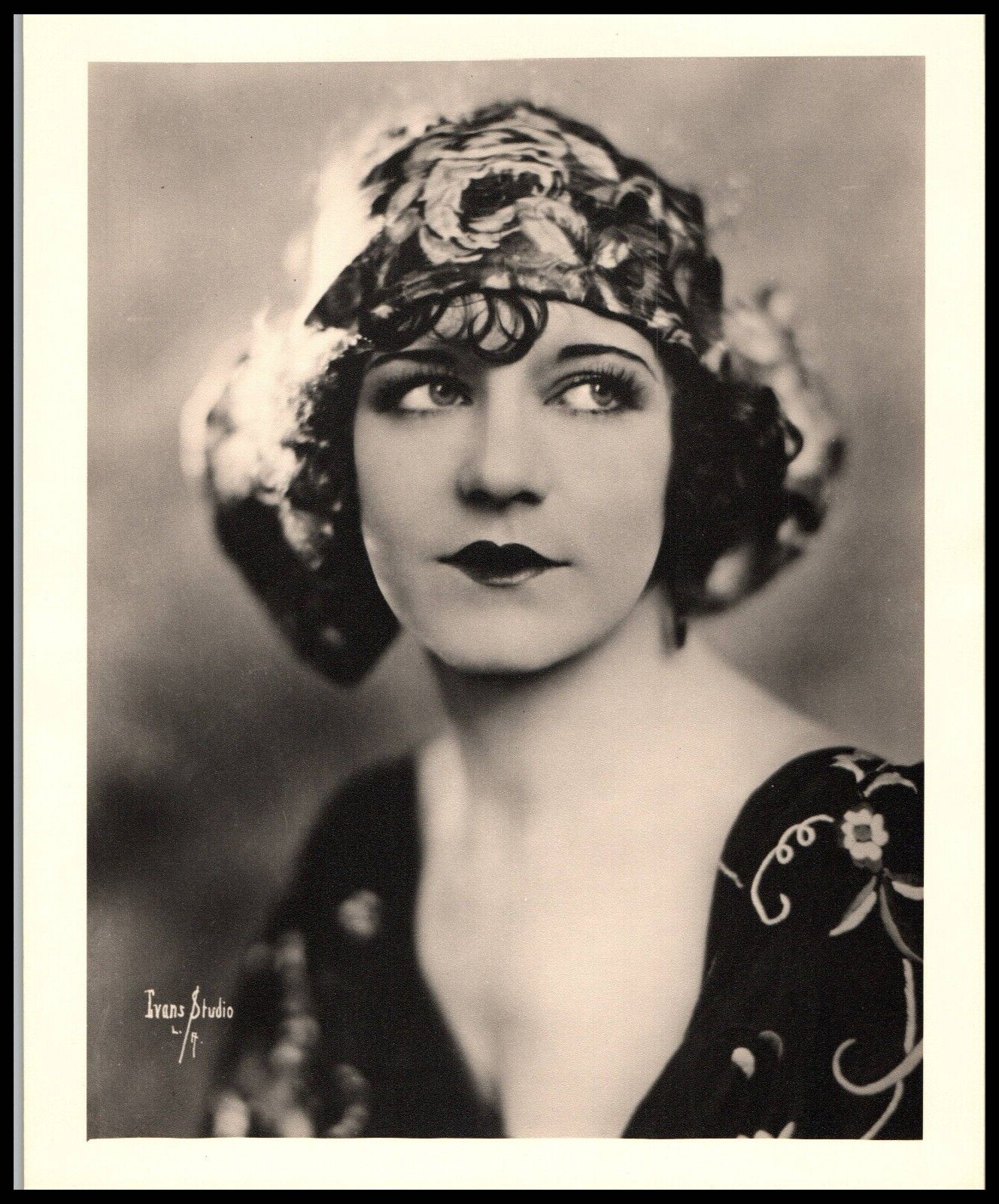 1920s HOLLYWOOD ACTRESS LOVELY VIOLA DANA FEATHER HAT PORTRAIT APEDA Photo 668