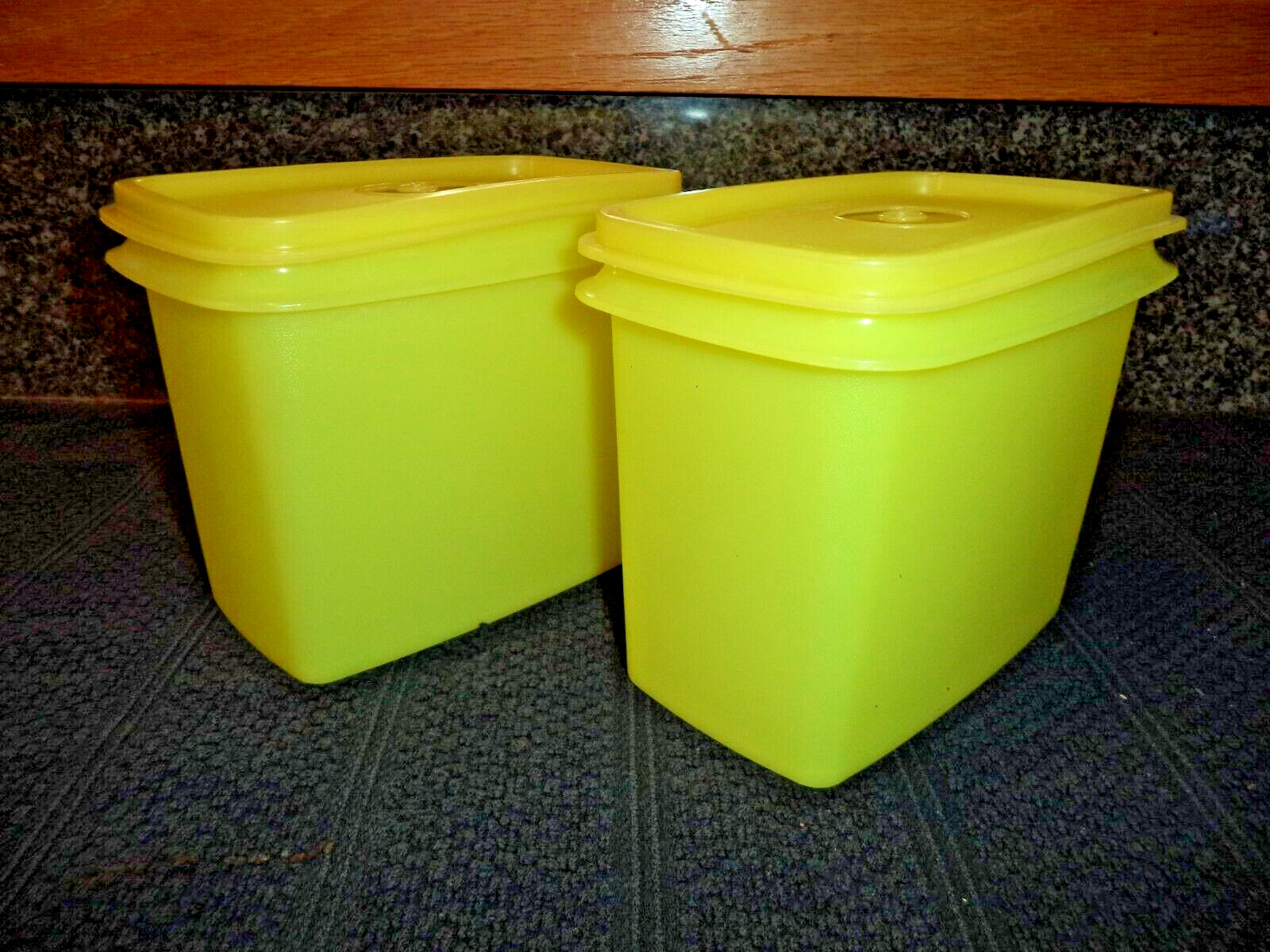 Pair of Vintage Tupperware Yellow 1 Quart Containers # 1243 Size 5.5\