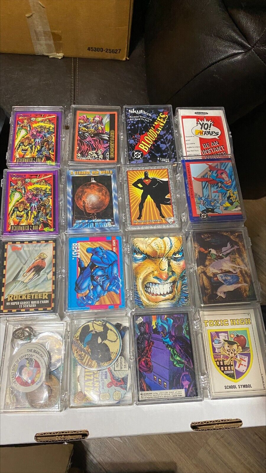 Huge Vintage lot of Comic trading cards, Superheroes & others in Mint condition