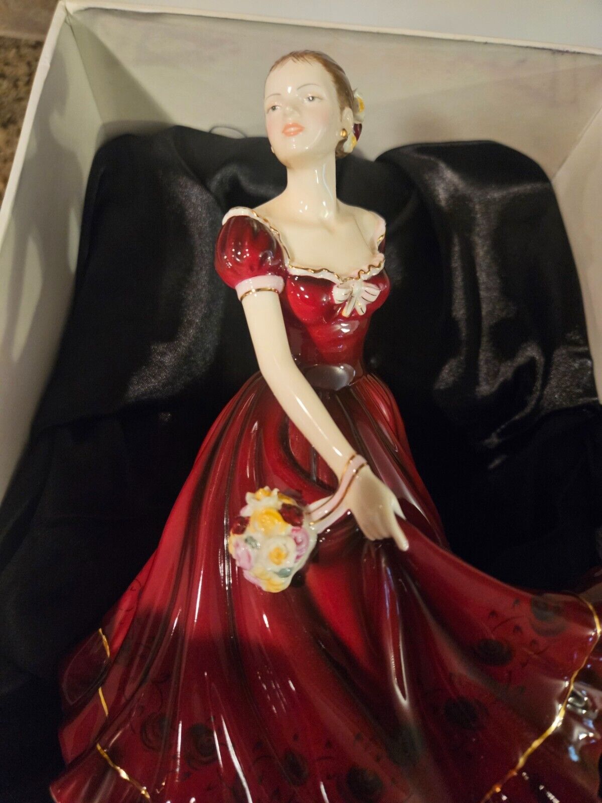 Royal Doulton England Pretty Ladies 2010 Figurine Sophie IN ORIGINAL BOX