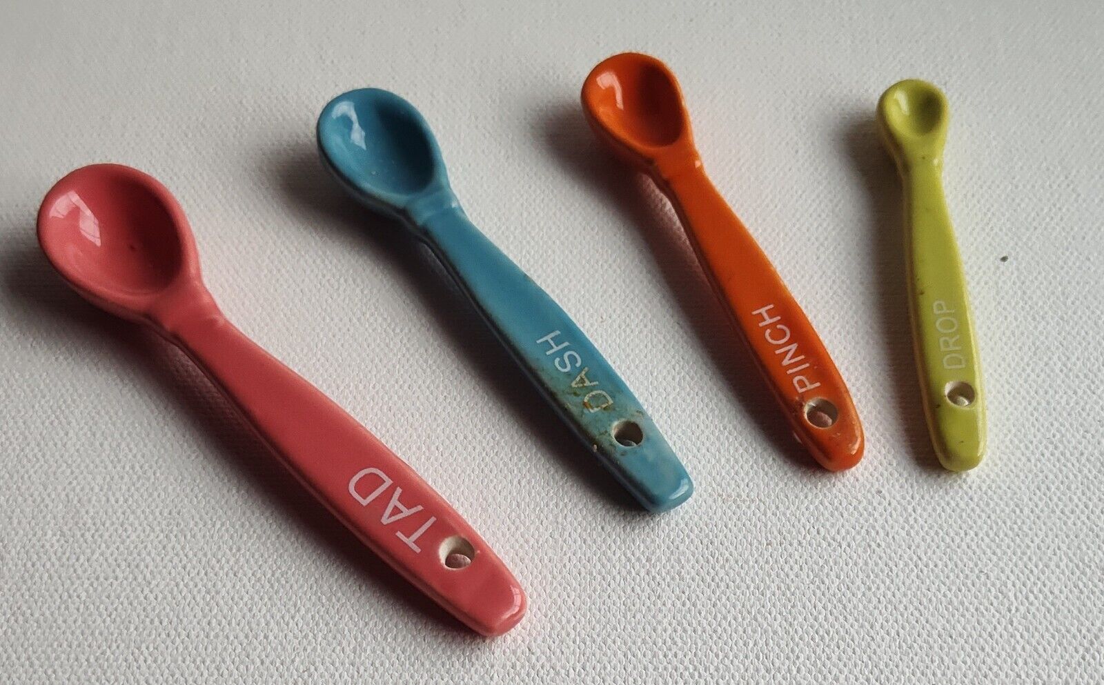 Temptations Old World Springfetti Tad/Dash/Pinch/Drop Ceramic Measuring Spoons