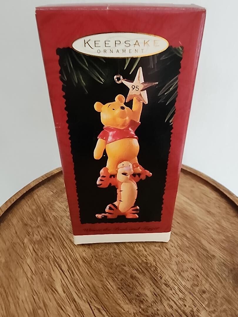 1995 Hallmark Keepsake Winnie The Pooh And Tigger Christmas Ornament In Box