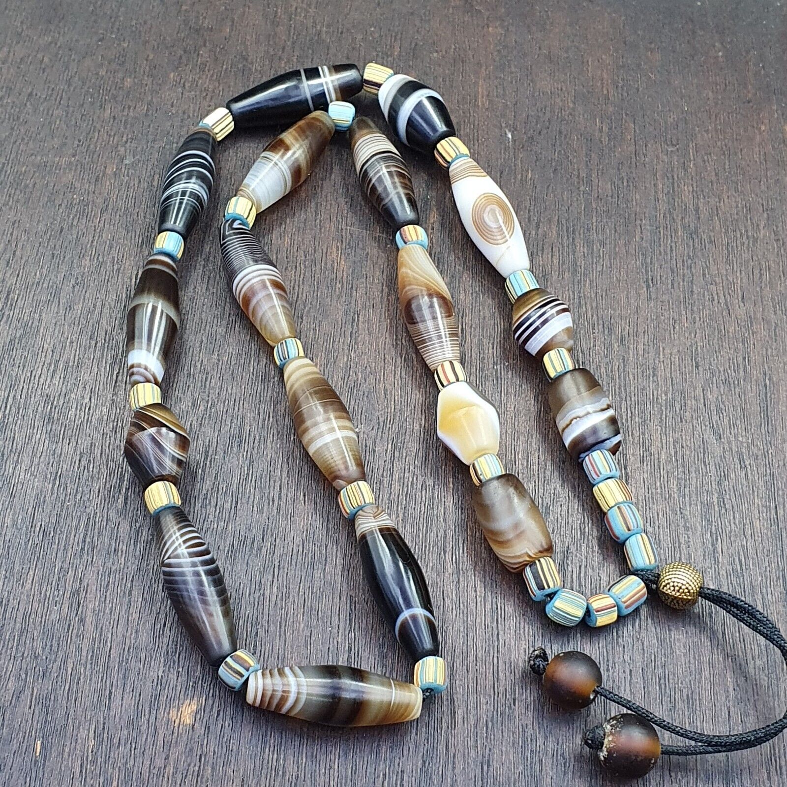 Antique Yemeni Middle Eastern Agate Eyes Patterns Suleimani Agate Necklace