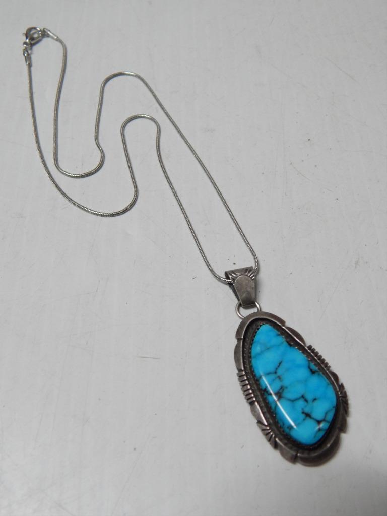 VINTAGE NAVAJO INDIAN STERLING SILVER TURQUOISE PENDANT NECKLACE free chain 