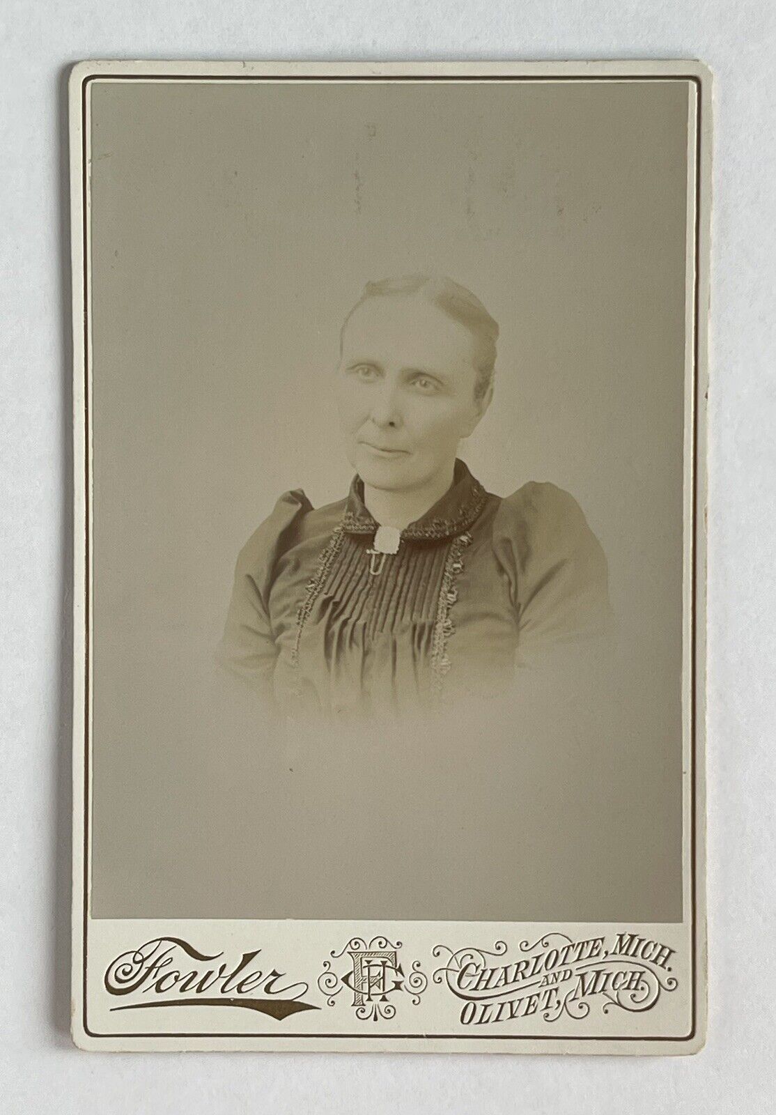 Victorian Cabinet Card Photo Woman Lady Olivet, Michigan Antique Identified